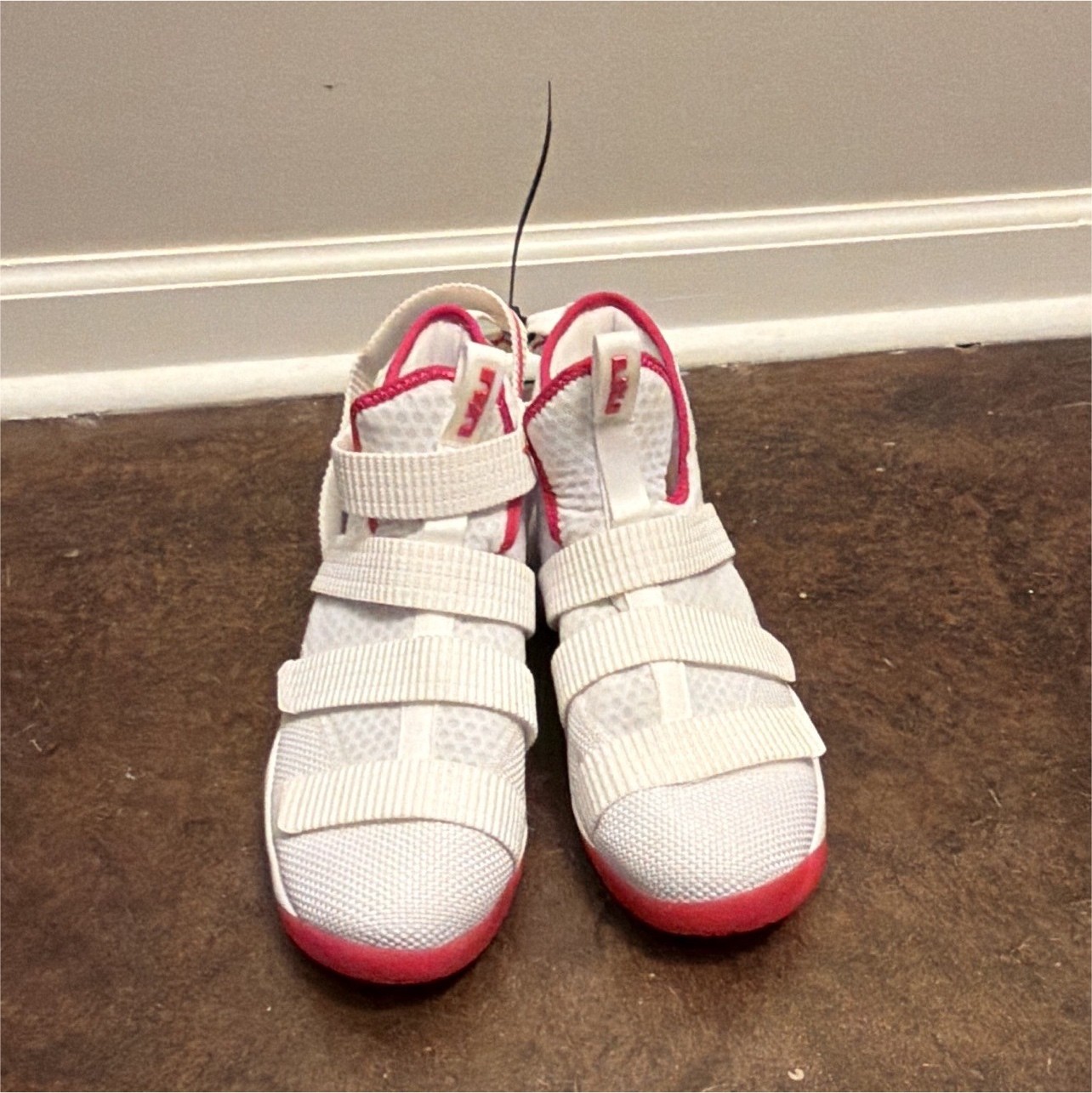 Nike Men’s Mid Top Basketball Sneakers Hook & Loop White/Pink Rubber Sole