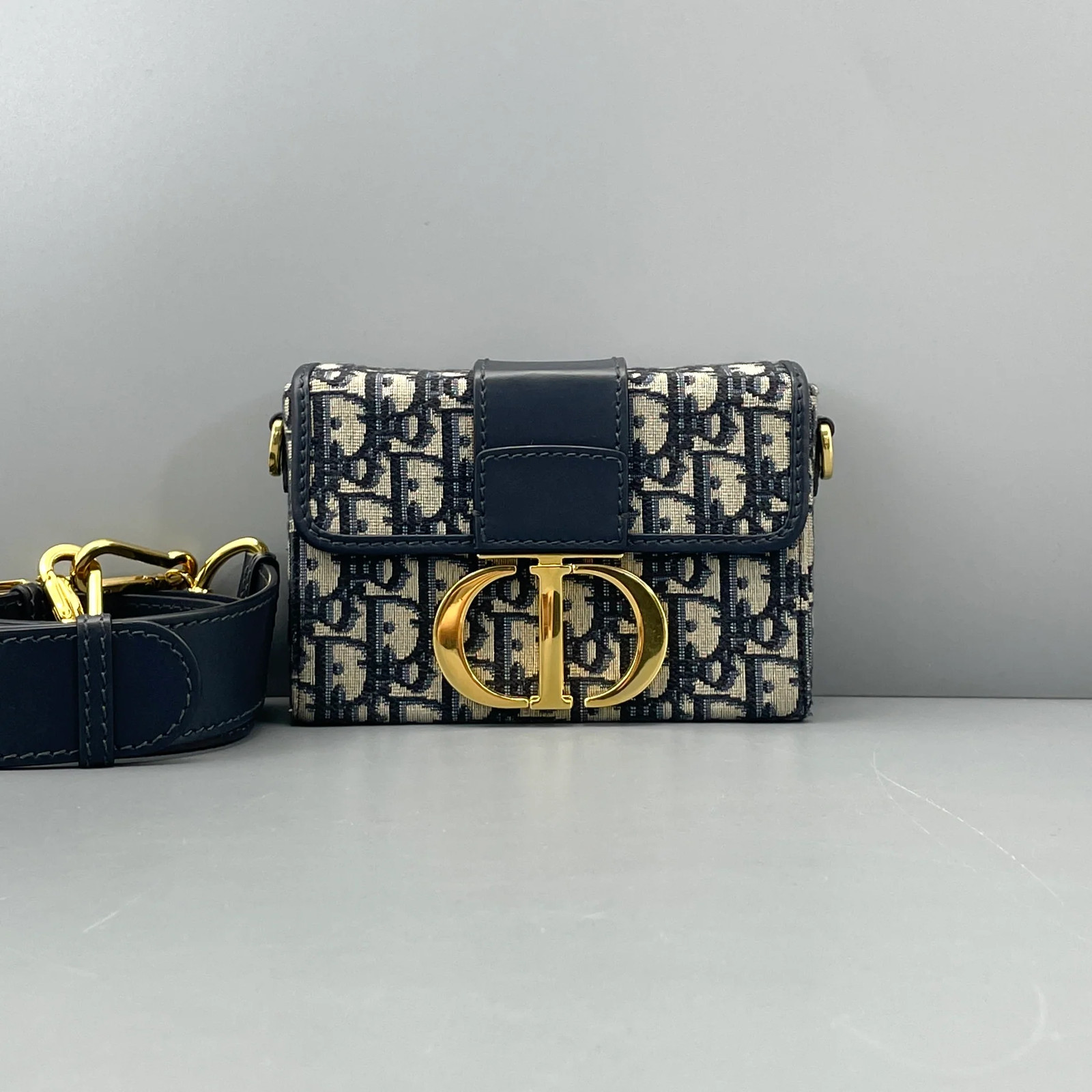 Dior 30 Montaigne Mini Box Bag Beige Navy Oblique (ym051726c3r)