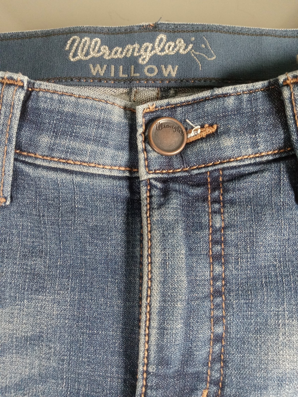 Wrangler Ultimate Riding Jean 9 Willow Women’s Blue Straight Denim Embroidered