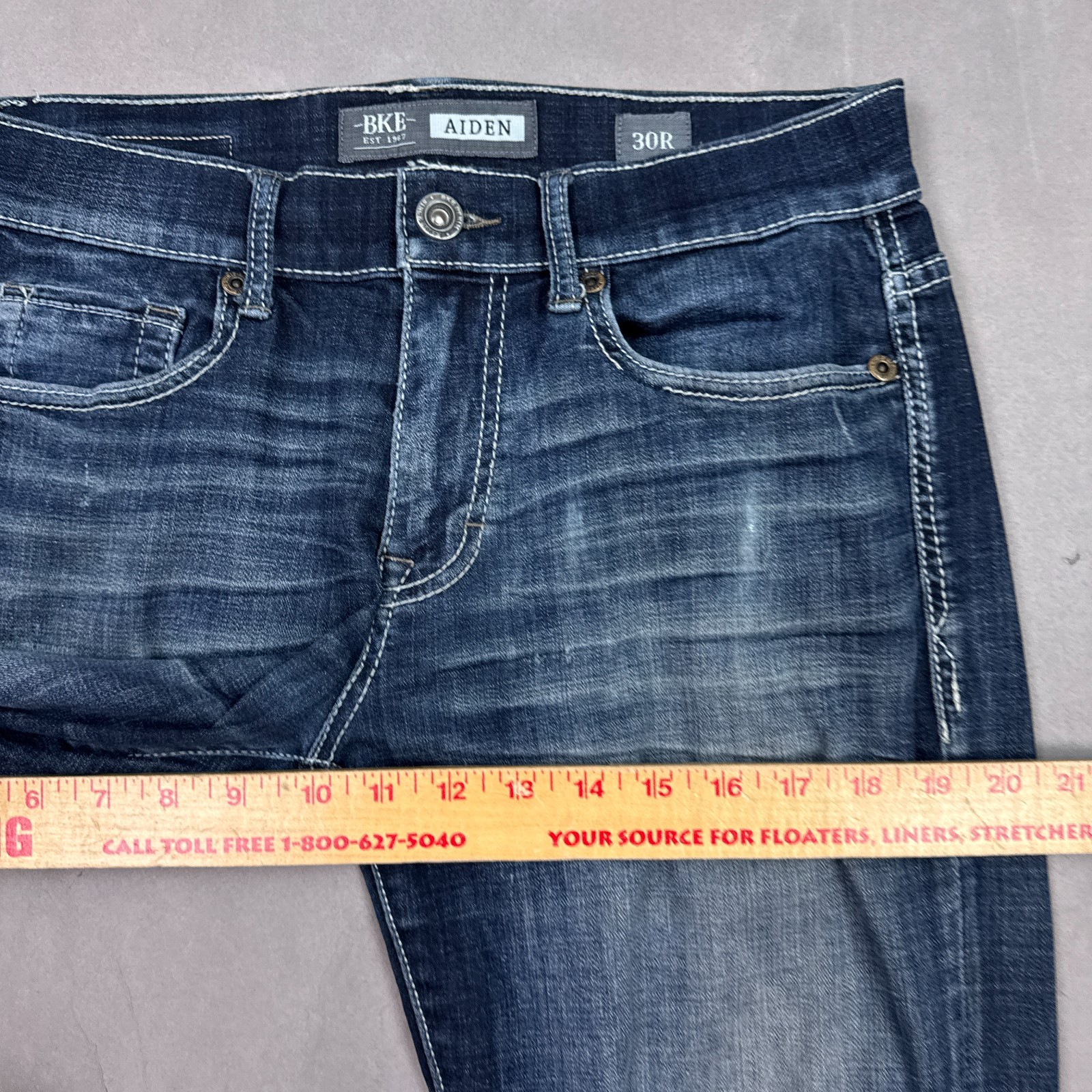BKE Buckle Jeans Mens 30×32 Blue Aiden Pants Ultra Stretch Distressed Dirty Wash