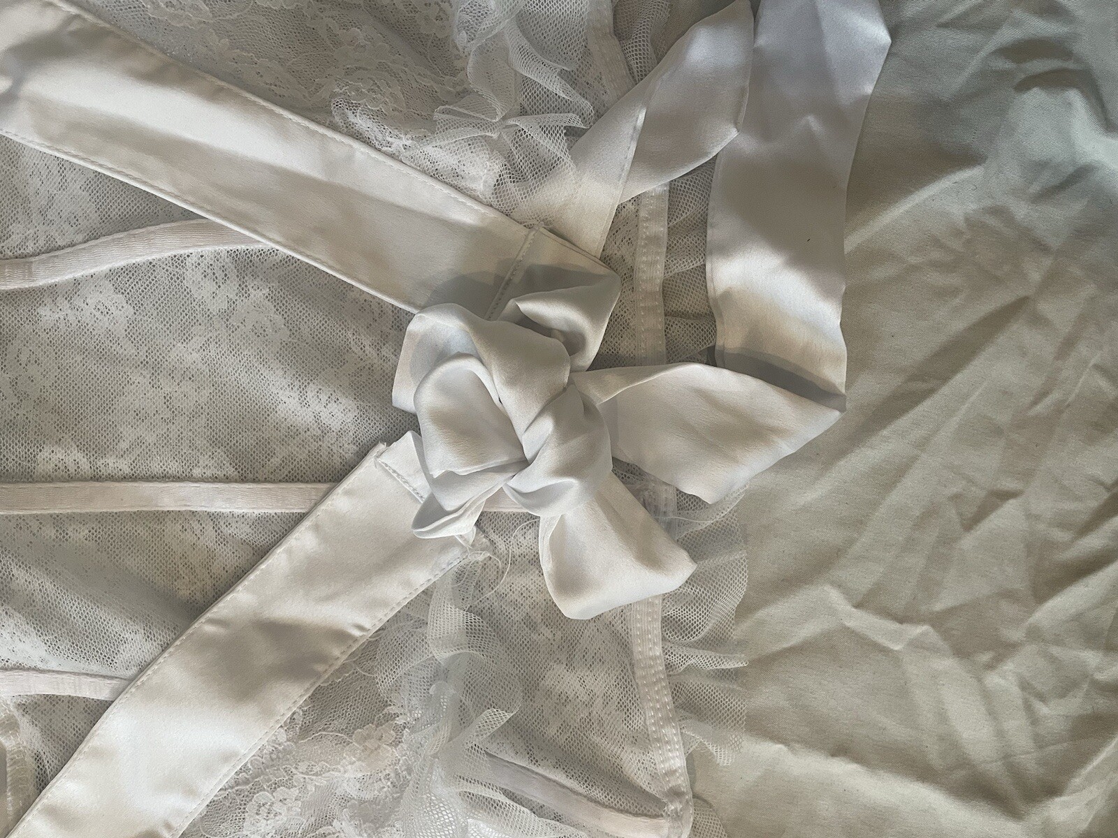Kathy Ireland Intimates Large NWT White Lace Bridal Lingerie Wedding Honeymoon