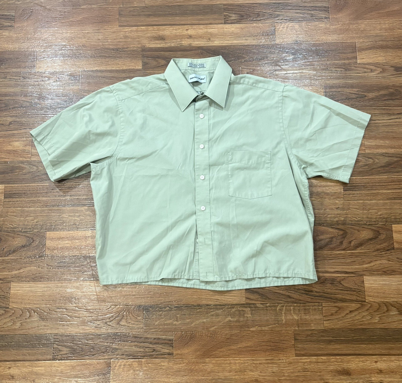 David Taylor Men’s Green Button Down Shirt Size Medium Boxy Fit Pocket