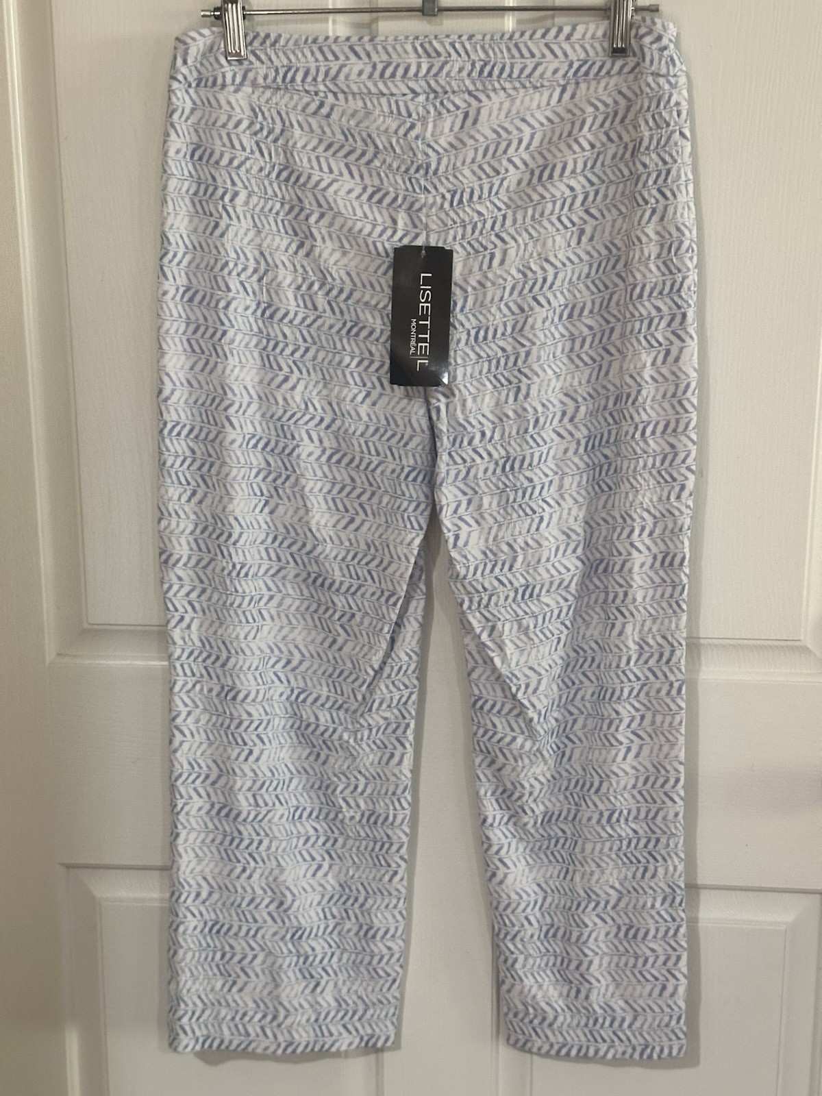LISSETTE L Women’s Chevron Blue/White Ankle Pants Flat Front Pull On Size 8