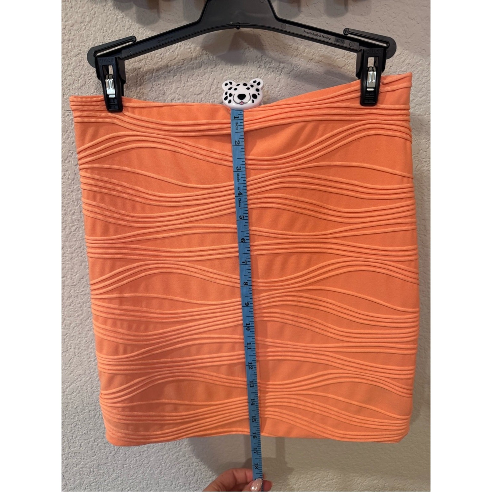 Coral Textured Mini Skirt/ NEVER WORN