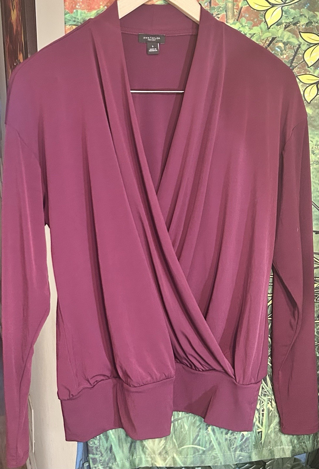 Ann Taylor Factory Burgundy Solid Surplice Wrap V-Neck Long Sleeve Blouse Sz S