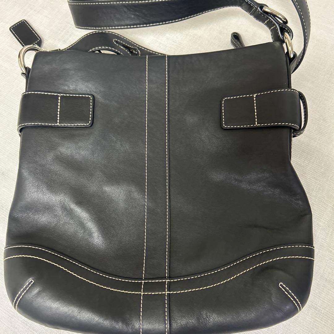 Coach Black Leather Shoulder Bag 10.6 inch Damaged Metal Zippers