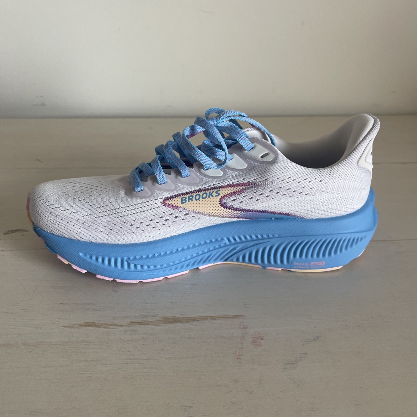 Brooks Women’s Ghost 17 Two Color Schemes to Pick From Each $95 Brand New!