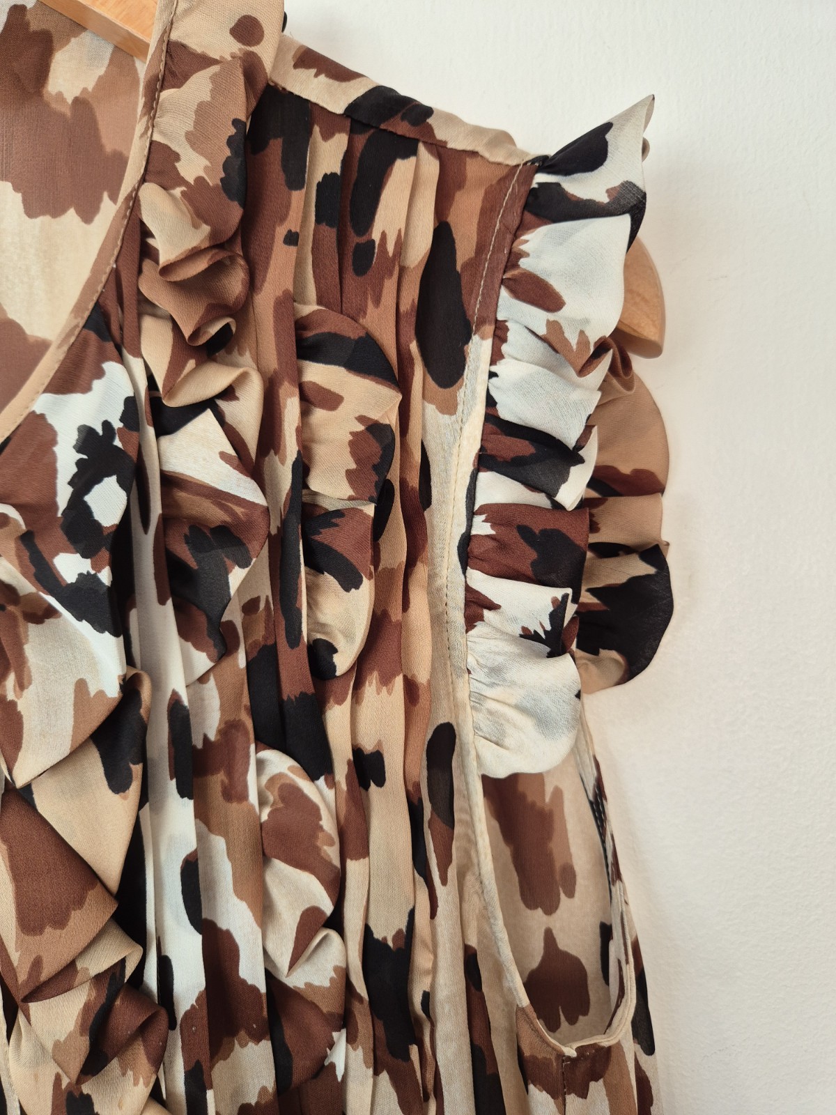 Escada Leopard Print Silk Ruffle Sleeve Blouse Size UK 8 EU 36