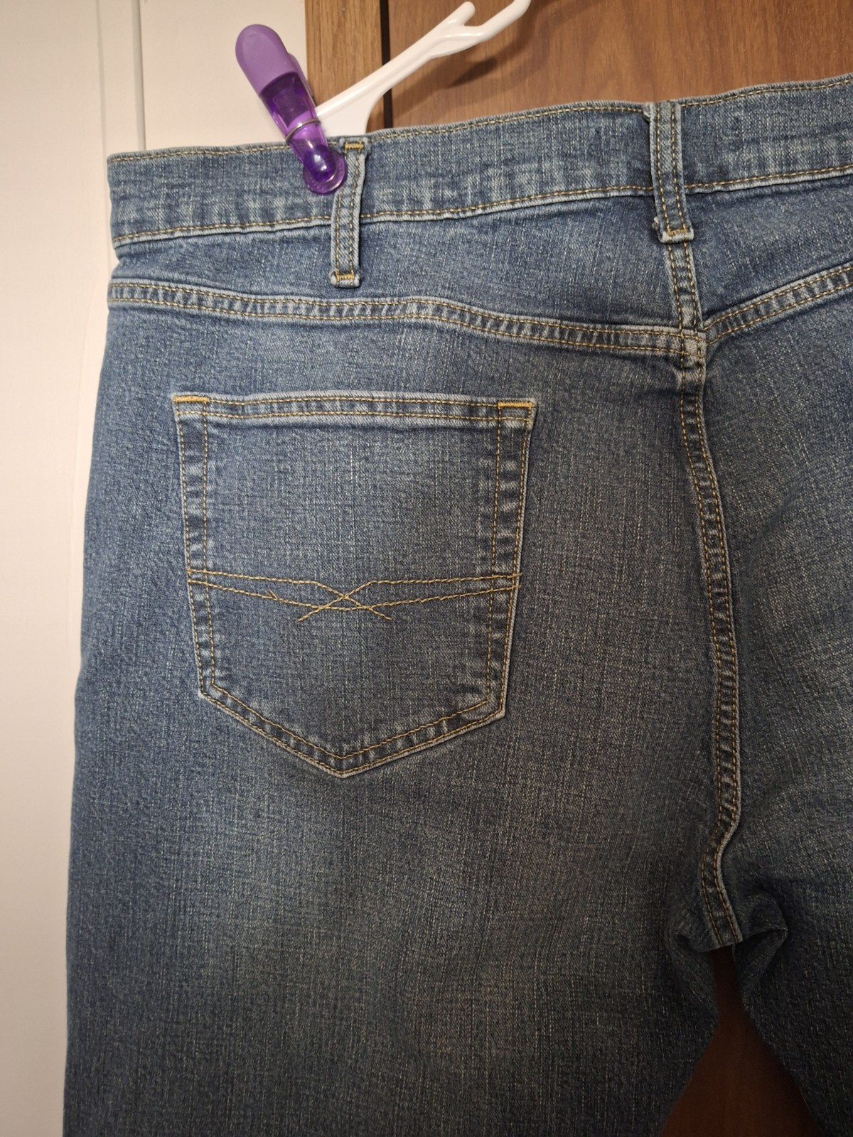 Signature by Levi Strauss Women’s Bootcut Blue Jeans Medium Wash 5-Pocket