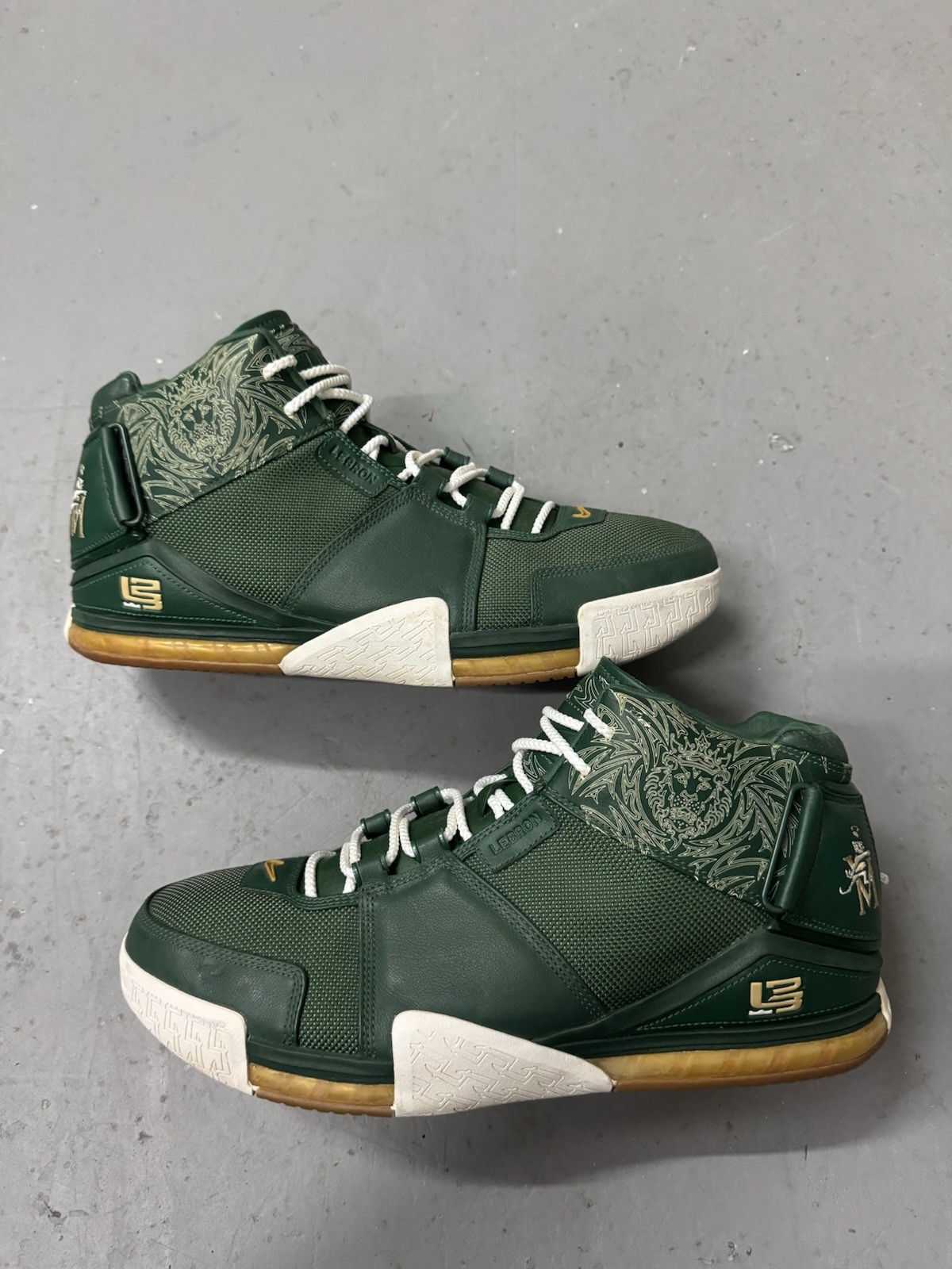 RARE Nike Zoom LeBron 2 SAMPLE PE LOT SVSM AWAY 15 PROMO & 2 LOW GUTS SAMPLE 14