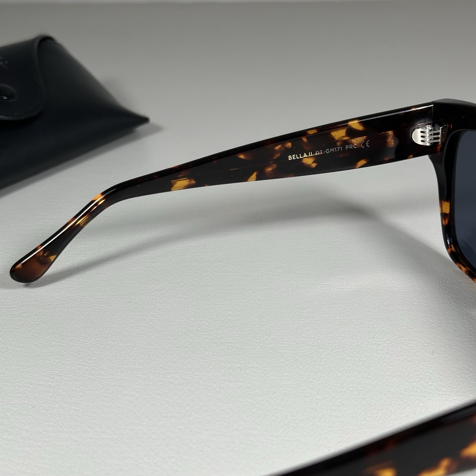 DIFF Bella II DI-GM171 Squared Tortoise Sunglasses
