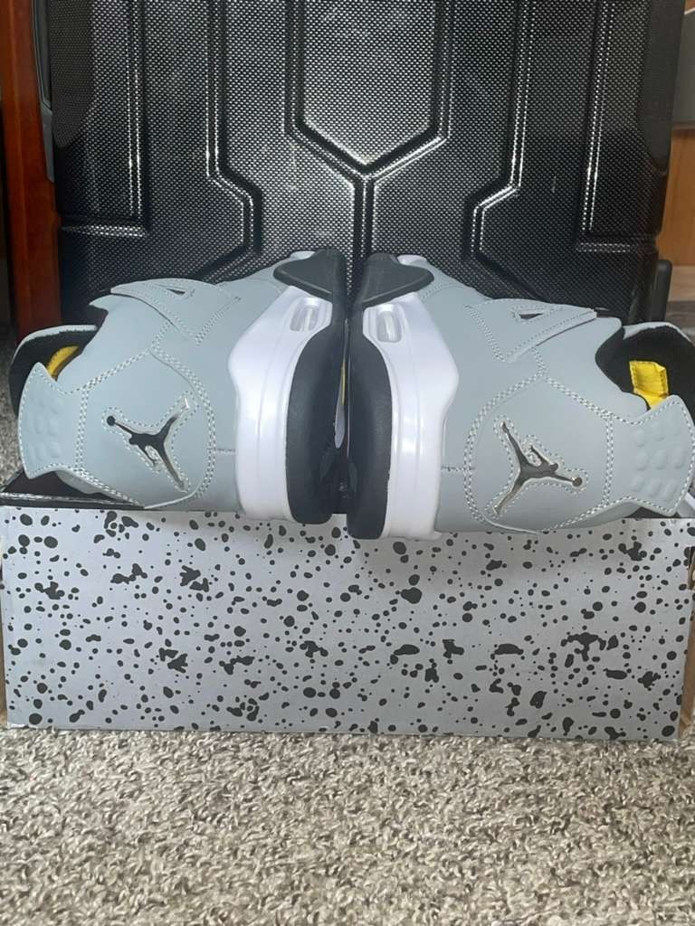 Size 9.5 – Jordan 4 Retro Low Cool Grey