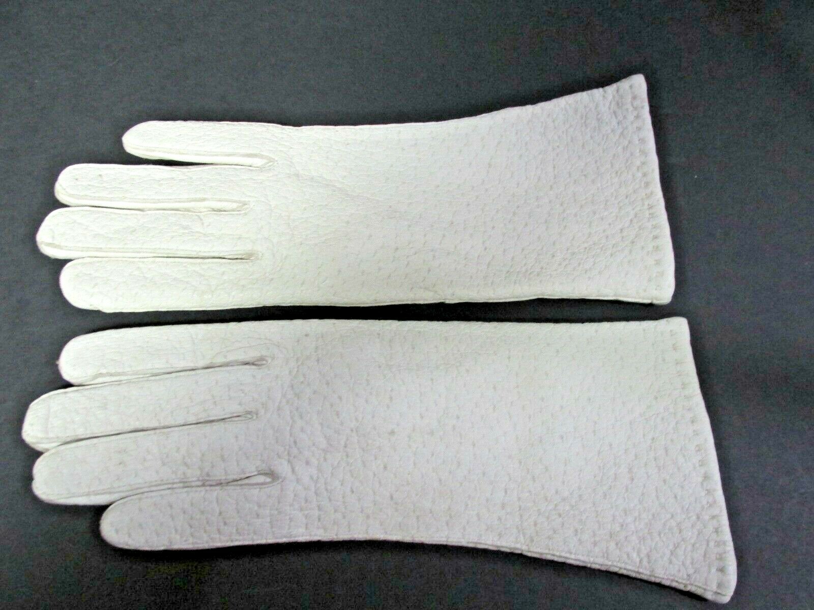 Fownes Off White Leather Gloves Pebbled Lined Size 7 Made in Philippines 10.25″