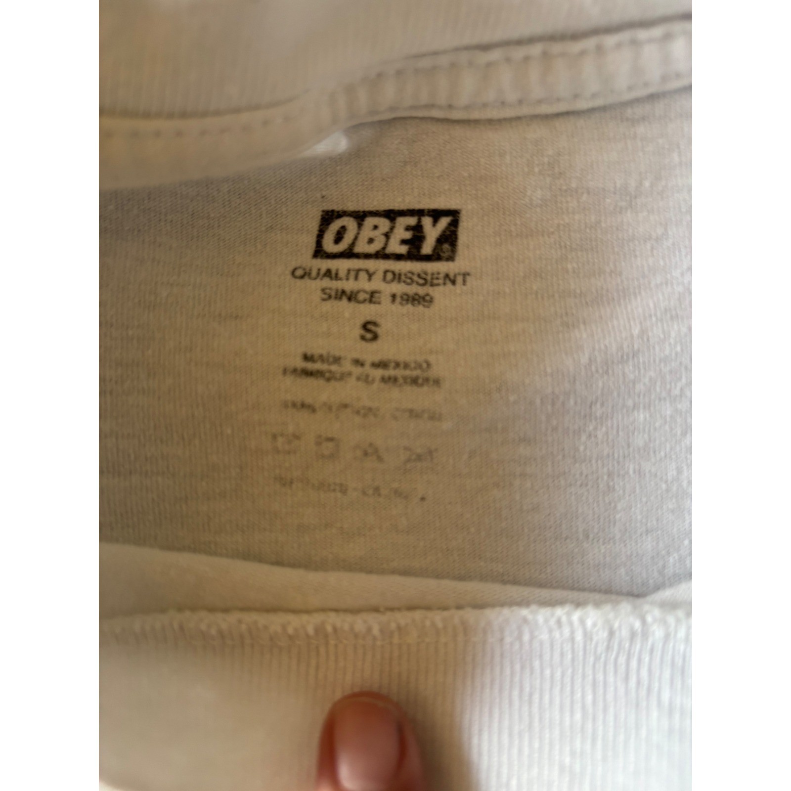 Obey Mens White A Little Knowledge Is Dangerous Apple Graphic T-Shirt Small