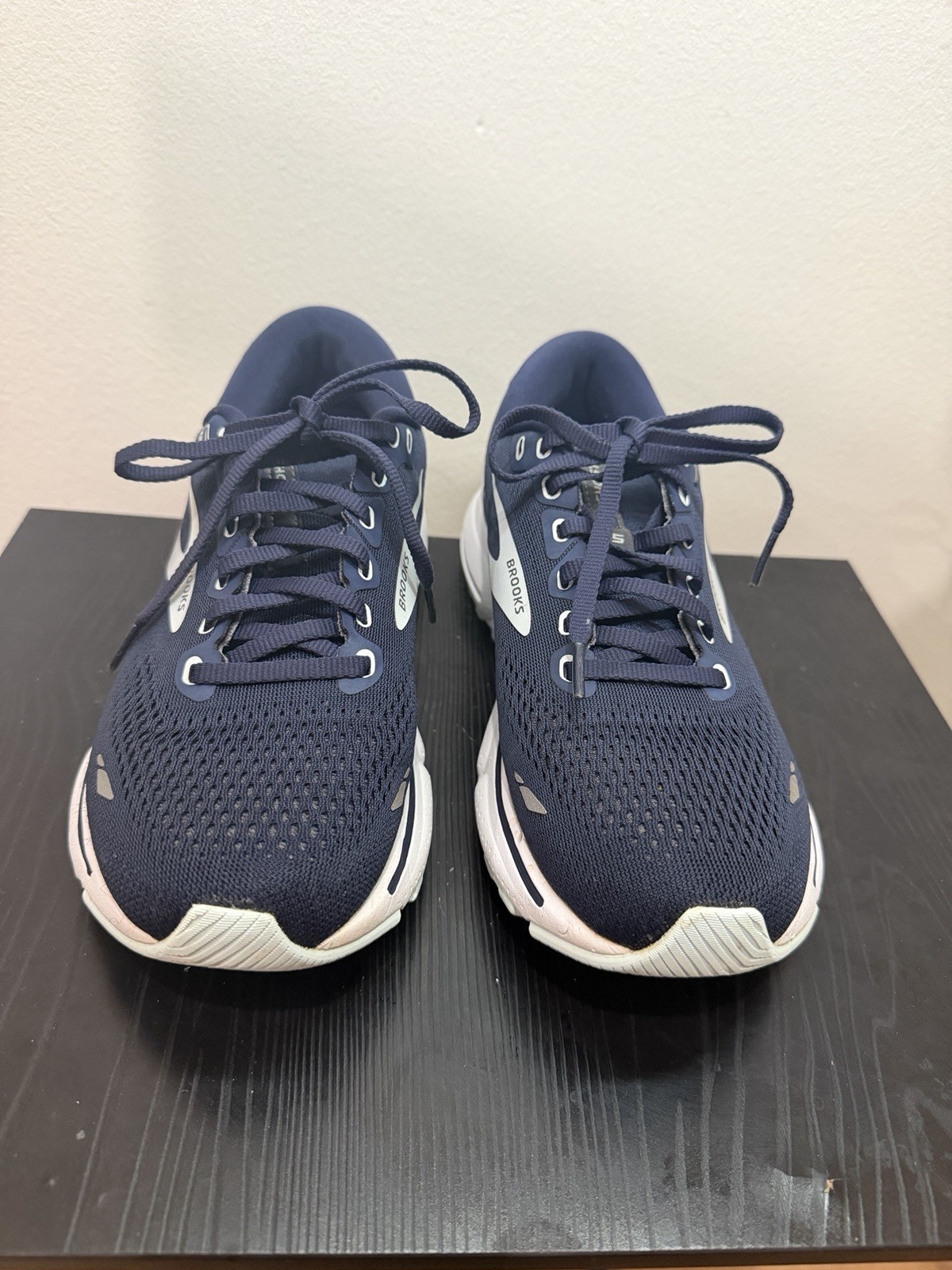 Brooks Ghost 15 women’s Low Top Running Sneakers Lace-Up Blue/White/Gray