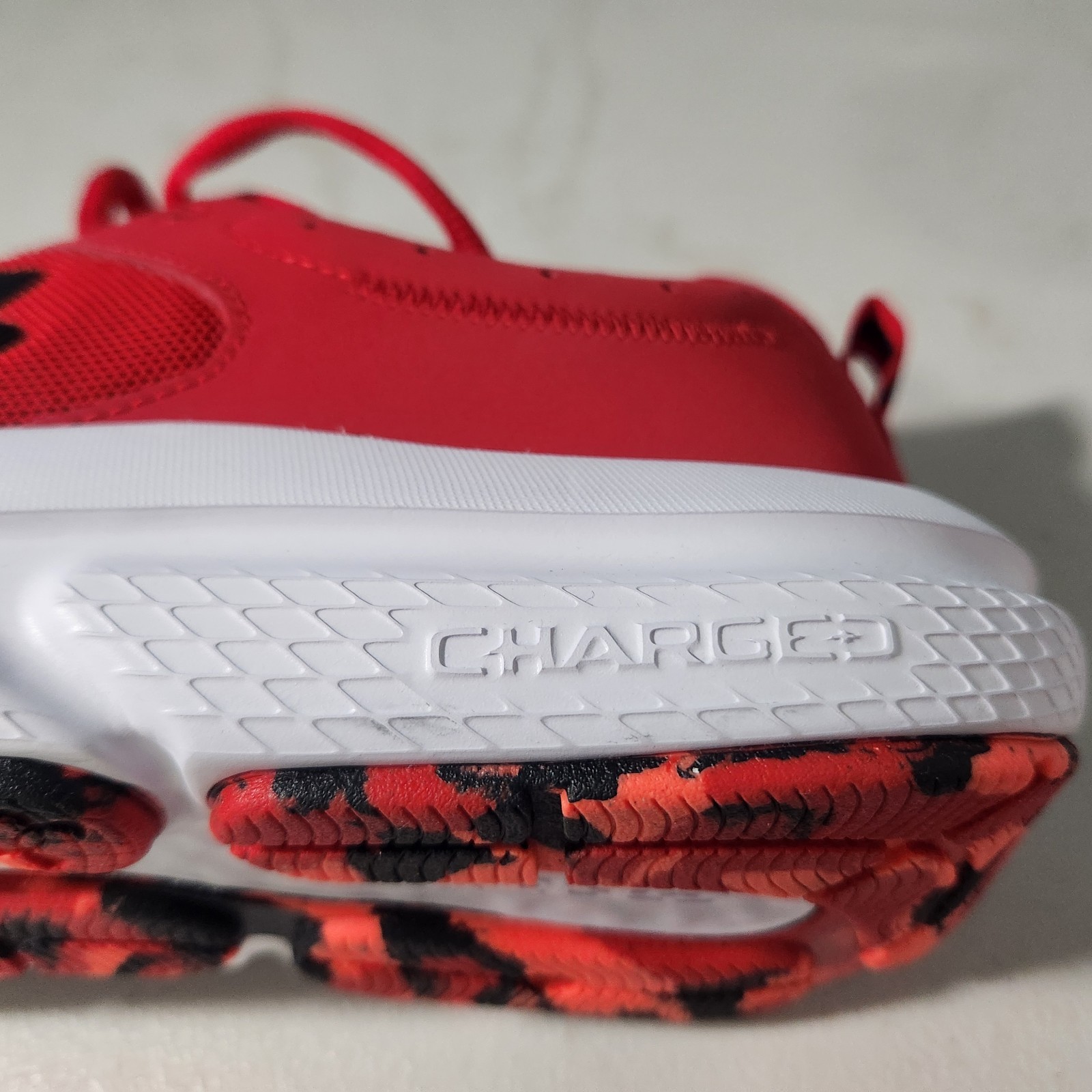 New Under Armour Mens UA Charged Assert 10 Sneakers Size 11.5 Red Running Shoes
