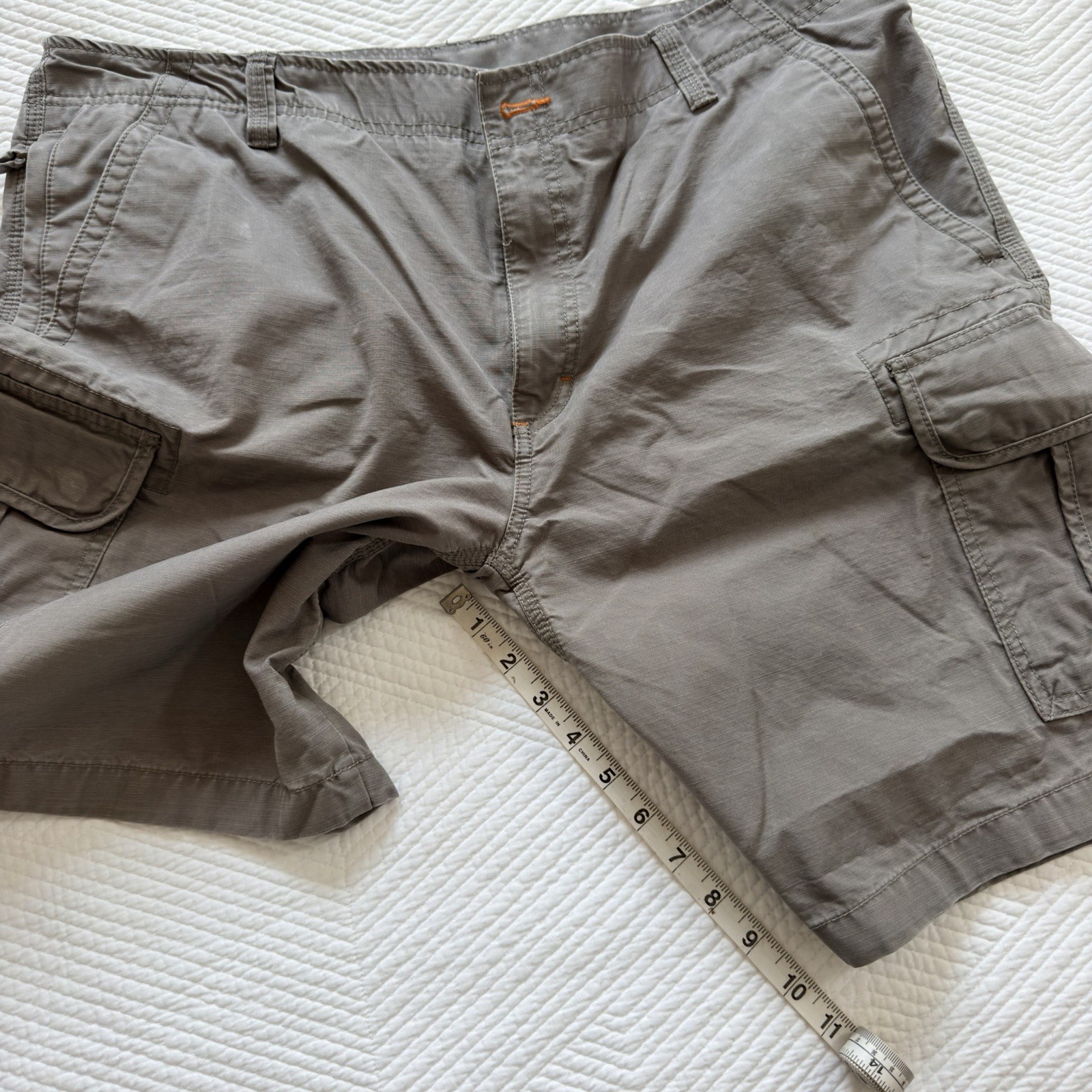 L.L.Bean Men’s 40 Gray Natural Fit Cargo Shorts Canvas Cotton Button Fly Pockets
