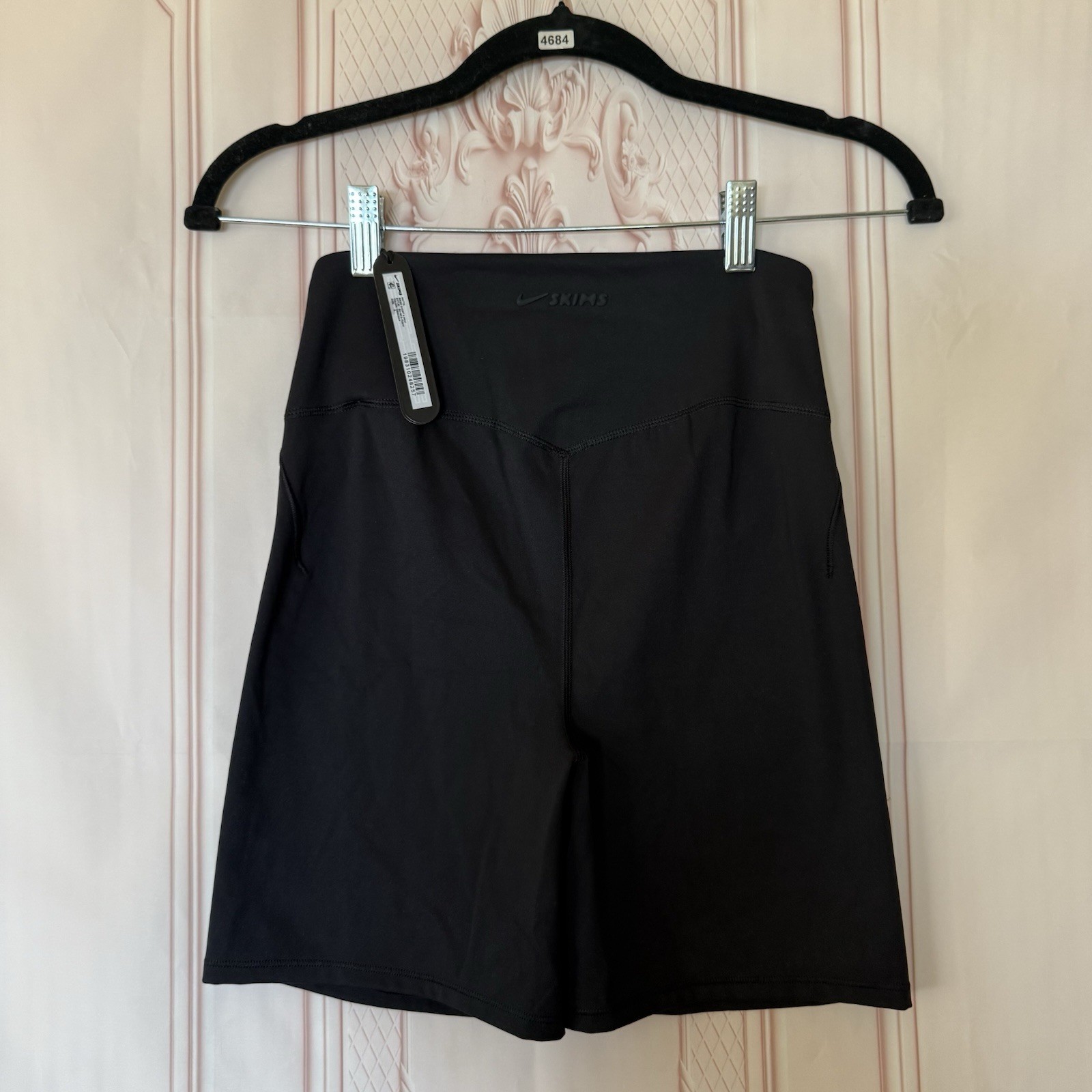SKIMS NikeSKIMS Matte Biker Short 5″ Size Small Obsidian Black Dri-Fit NWT
