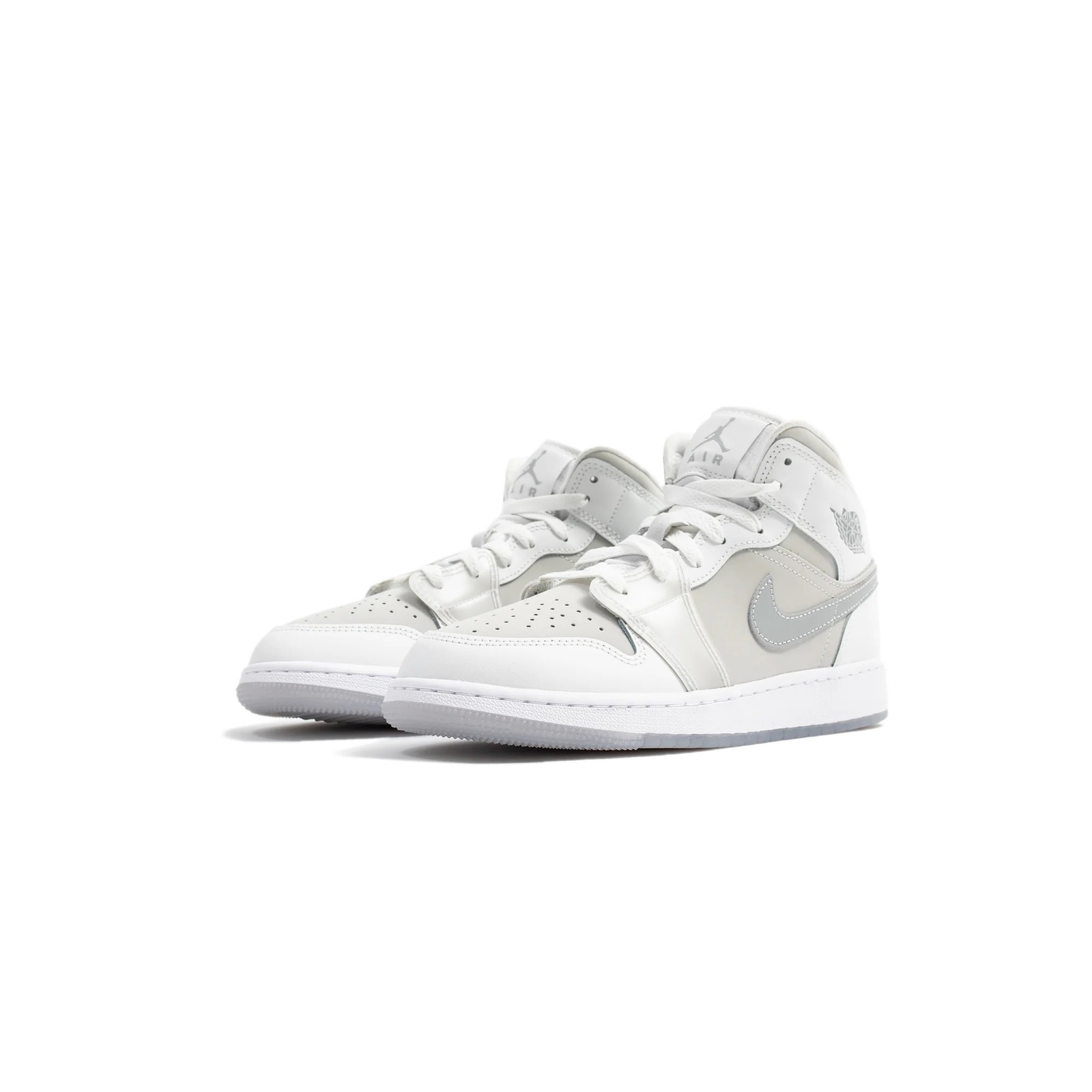 Big Kid’s Jordan 1 Mid SE Summit White/Metallic Silver (HQ3600 121)