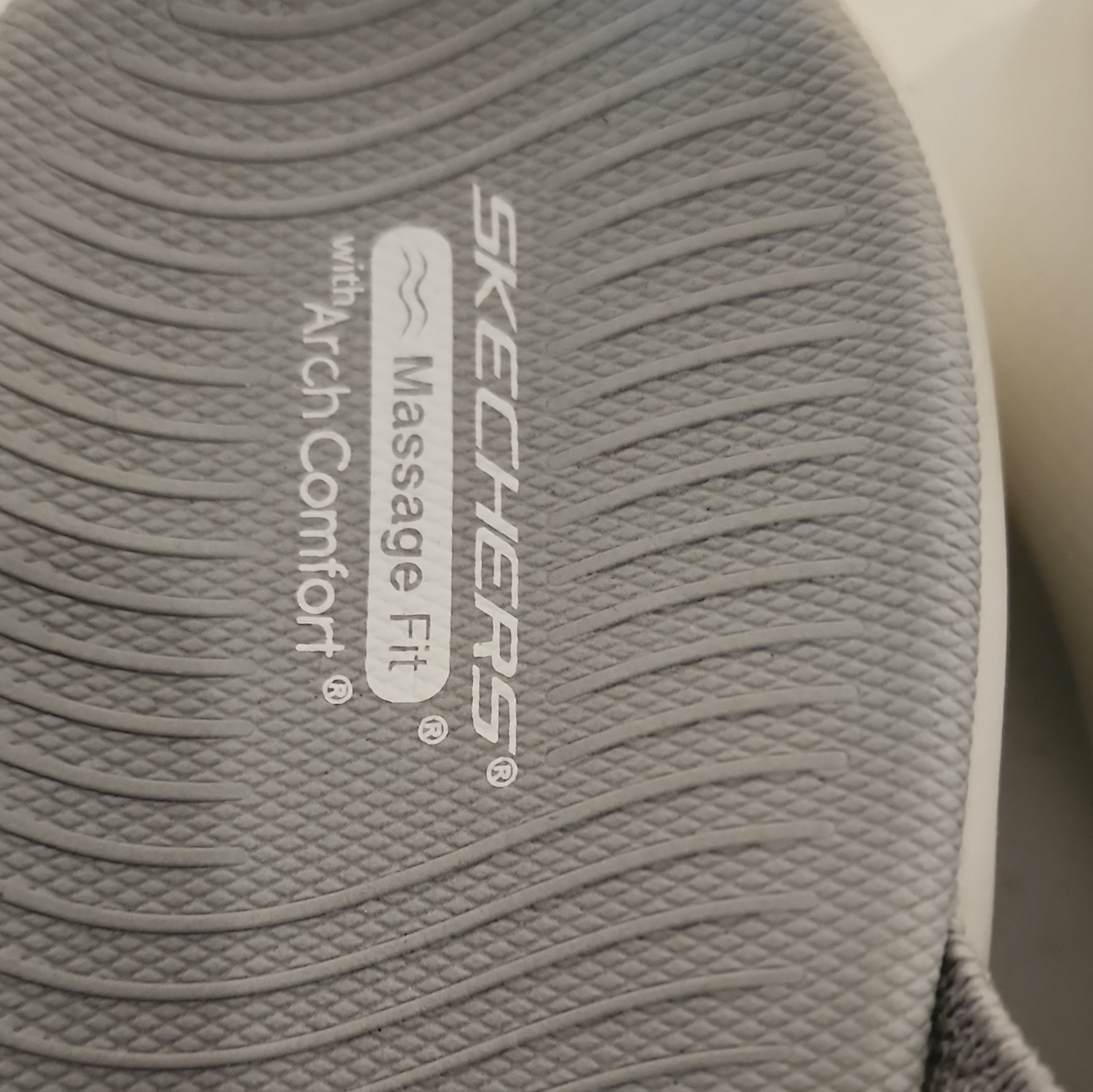 SKECHERS Massage Fit Arch Comfort Slide Sandals Gray/White Men’s 7W Synthetic