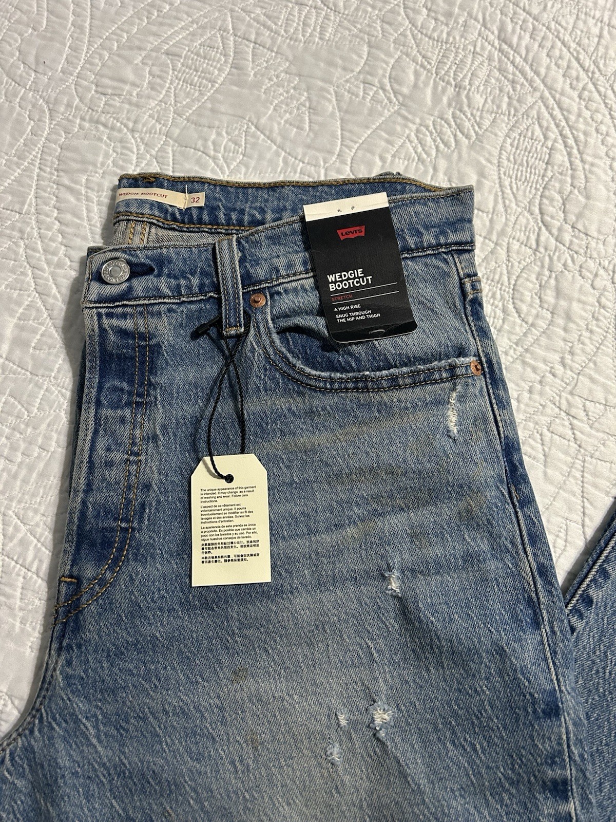 Levi’s Womens Wedgie Bootcut Jeans A8710-0020 MEDIUM WASH Size 32×32 NWT
