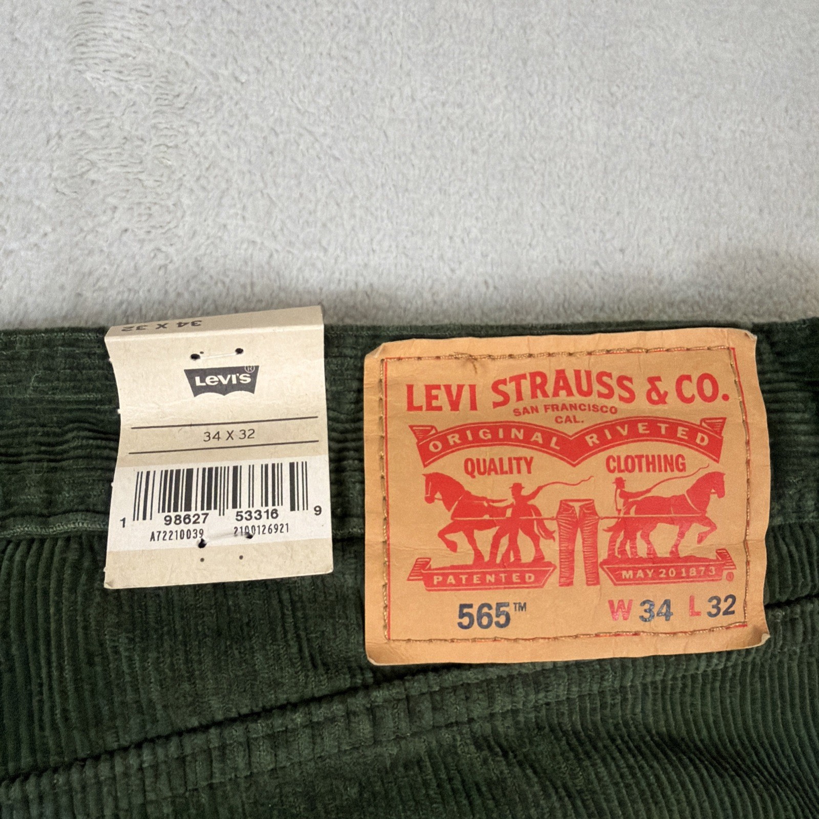 Levi’s 565 Loose Straight Corduroy Jeans Men’s Size 34×32 Olive Green Y2k Cotton
