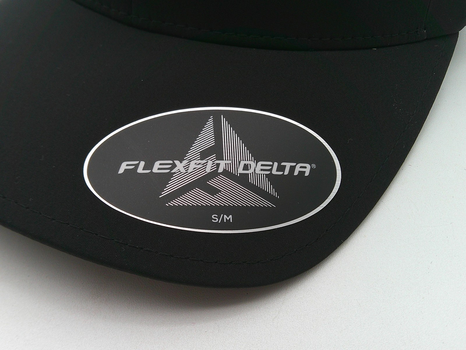 Flexfit Delta Hat Cap Fitted Mens Small Medium Black Performance Tech Athletic