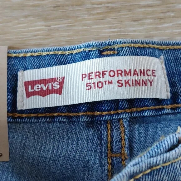 NWT Levi’s Performance 510 Skinny Boys Jeans Blue Size 18 (29×31)