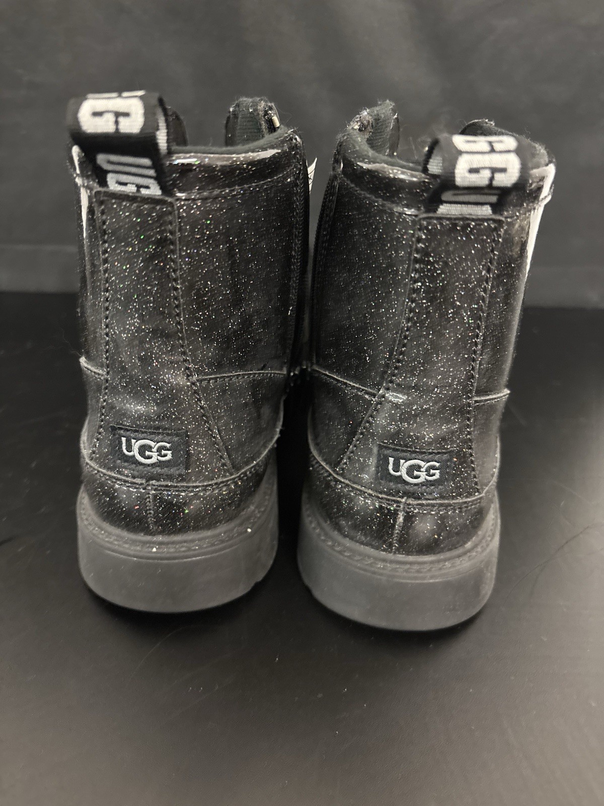 UGG womens Robley Glitter weather Boots size 6