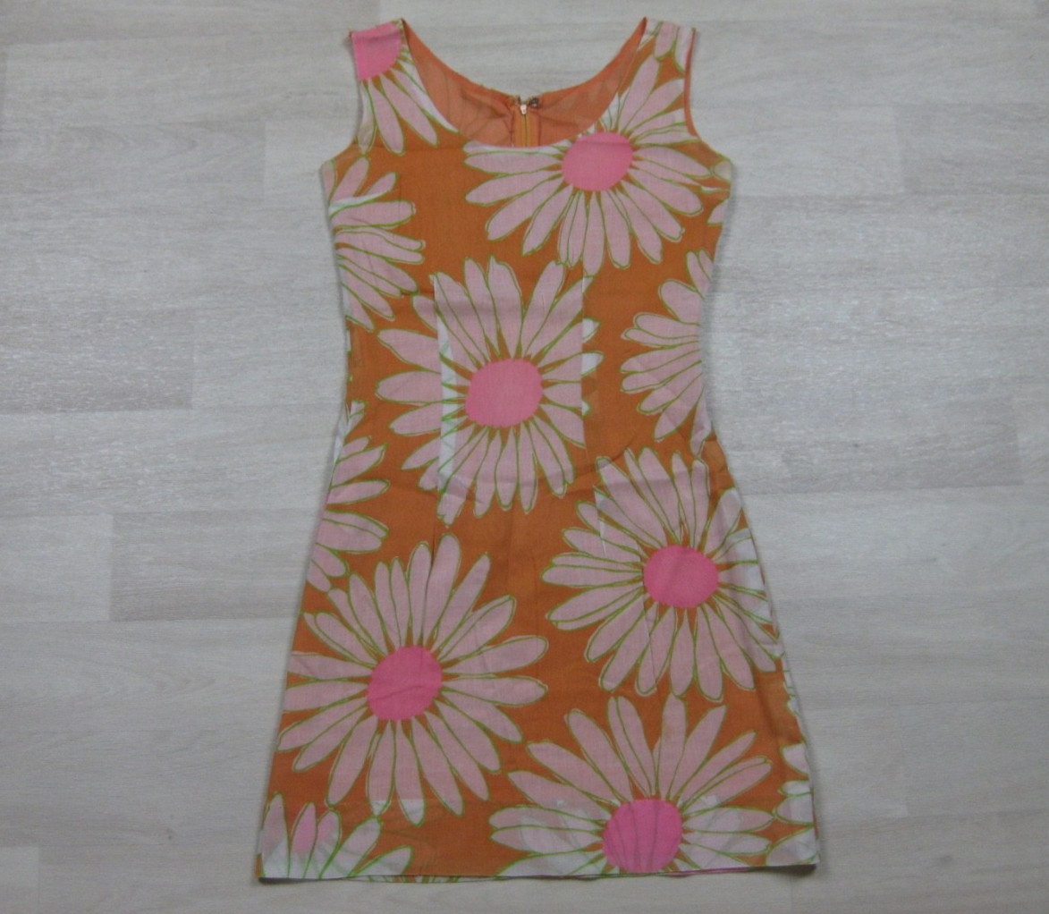Vintage 60s Mini Sheath Shift Dress (S) Daisy Flower MOD Groovy Orange Pink