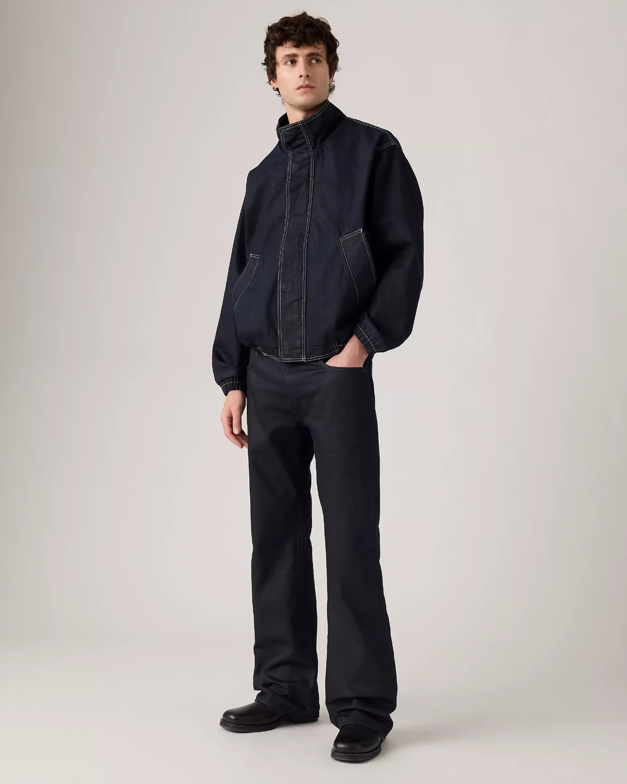Levi’s Premium 567 Relaxed Flare Coated Men’s Jeans Inseam 32 – Retail $98