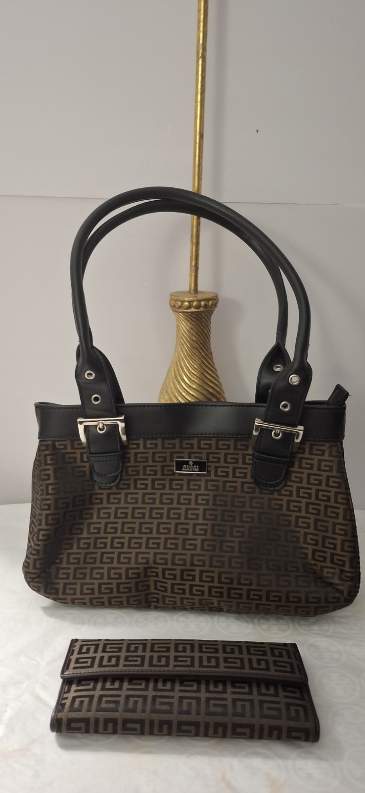 Gucci Women’s Hand Bag/purse With Matching Wallet.