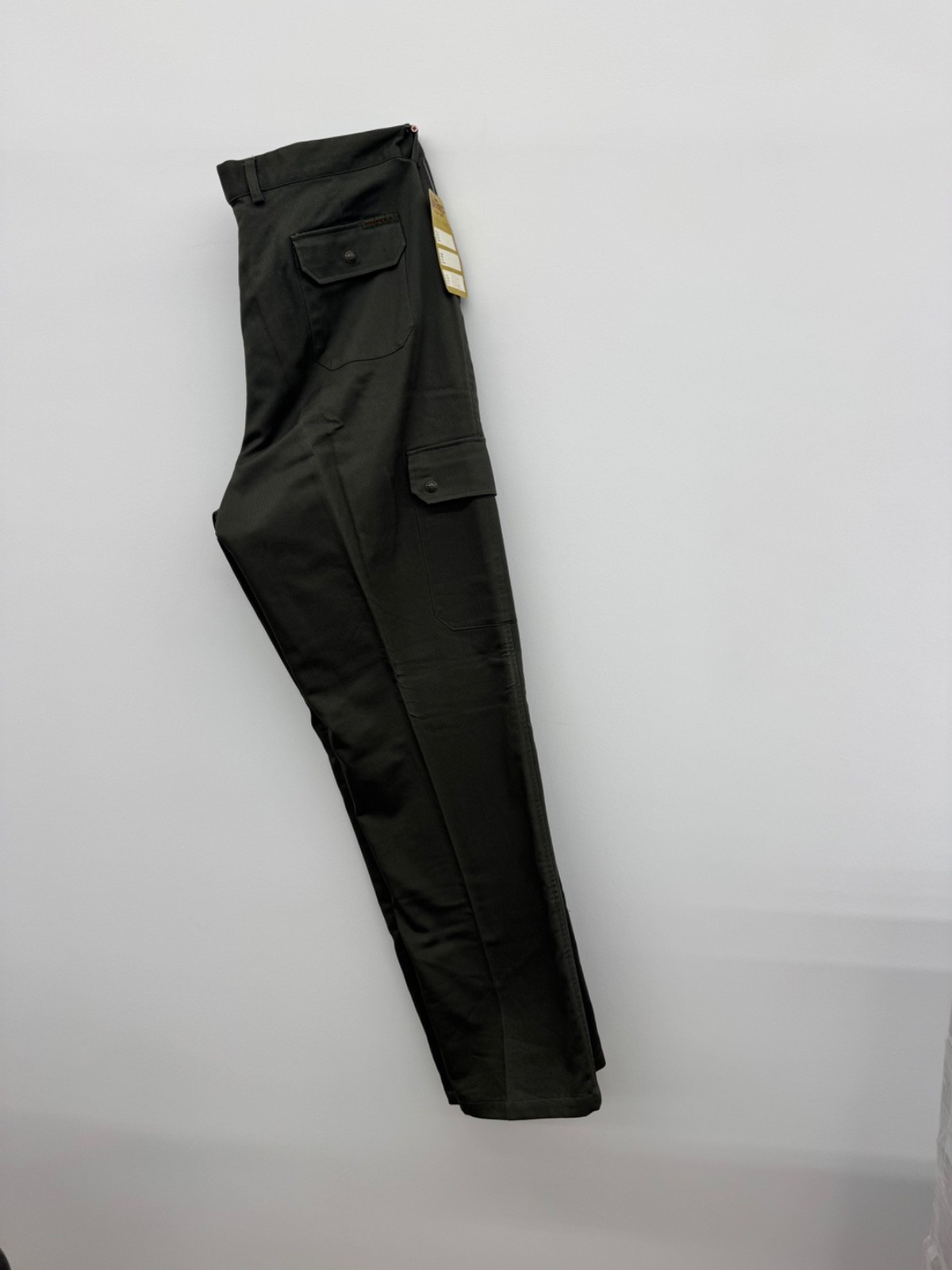 Univers Outdoor Gear Men’s Cargo Pants Italian Mood Green Trousers NWT