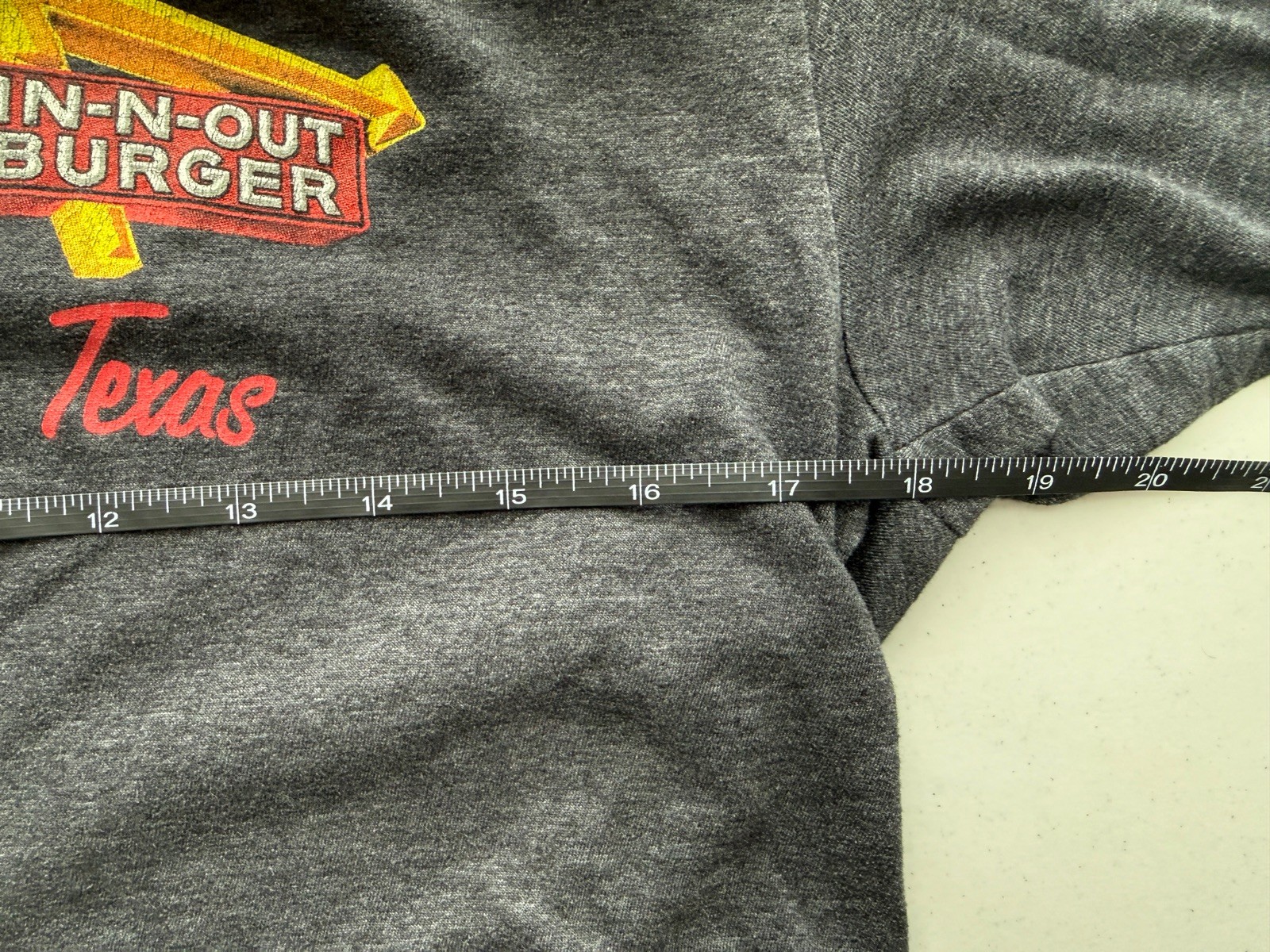 In-N-Out Burger Texas Gray Short Sleeve T-shirt – Men’s Size M