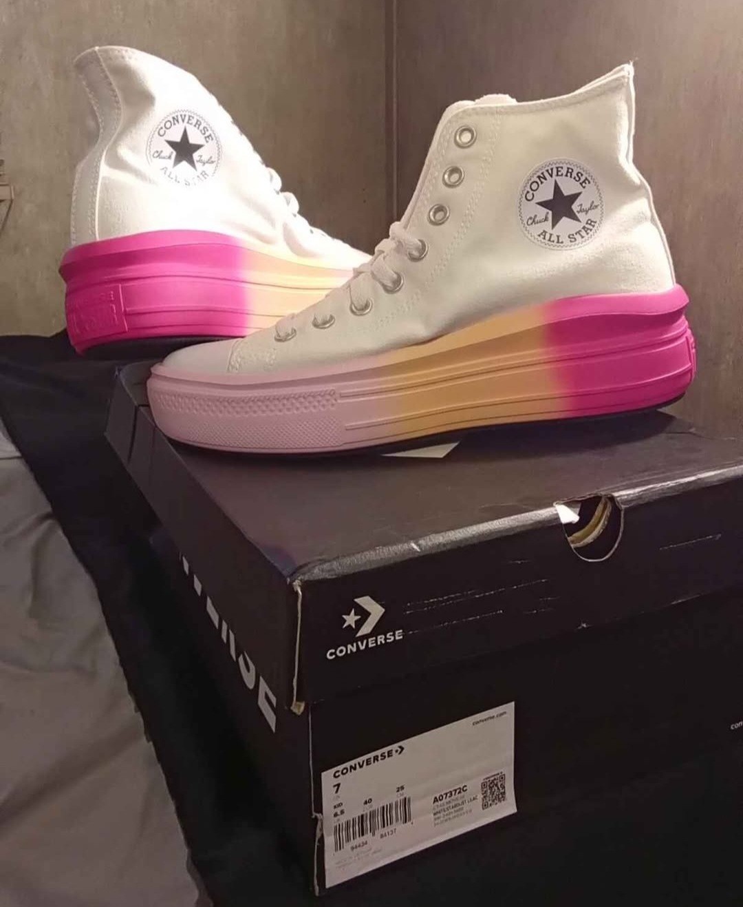 Converse Move High Platform Kids Grade School size 7Y