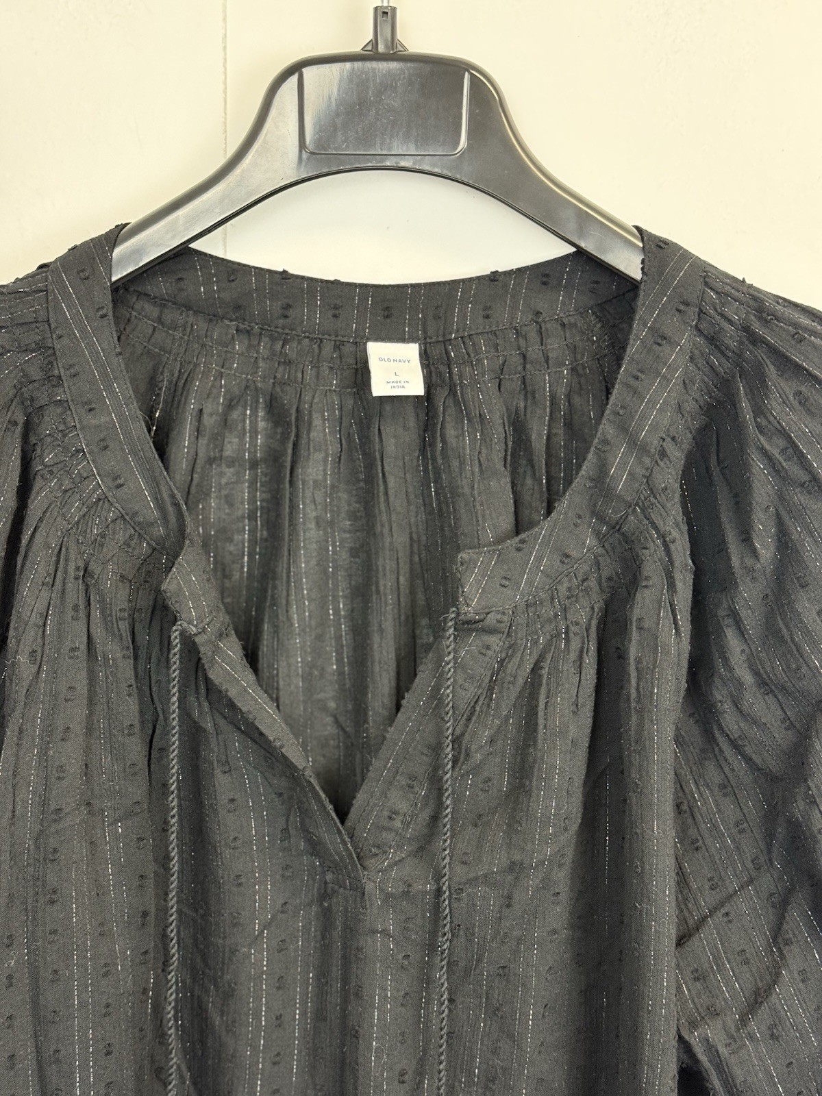 Old Navy Black Bohemian Tie-Neck Boho Blouse Womens L Silver Thread Button Cuff