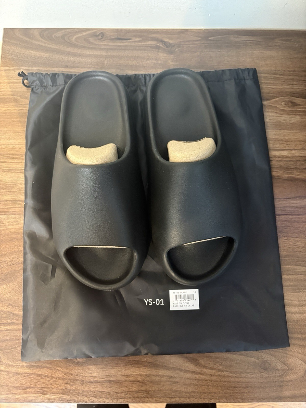 YEEZY SLIDE YZY YS-01 BLACK SIZE 10