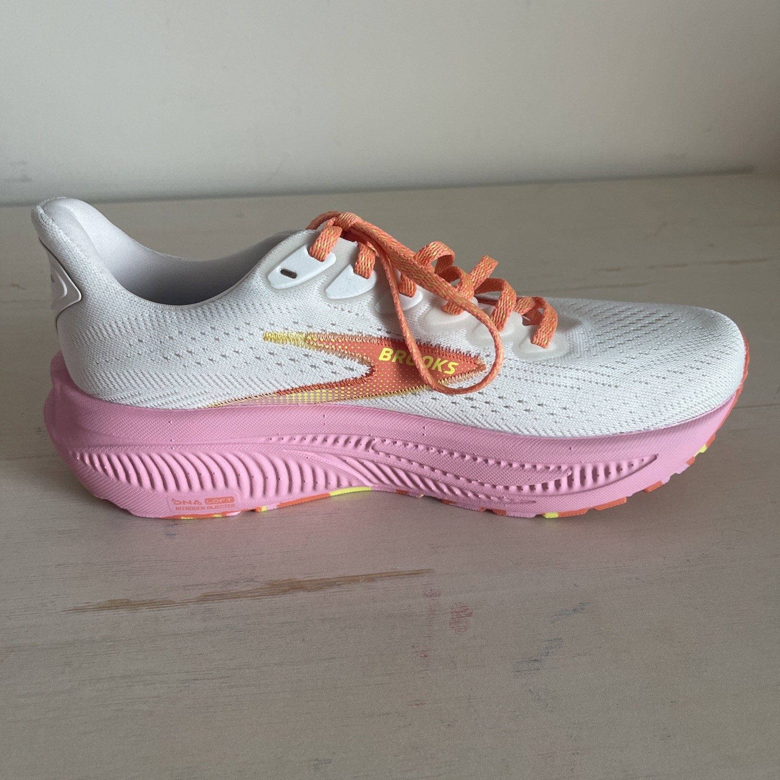 Brooks Women’s Ghost 17 Two Color Schemes to Pick From Each $95 Brand New!