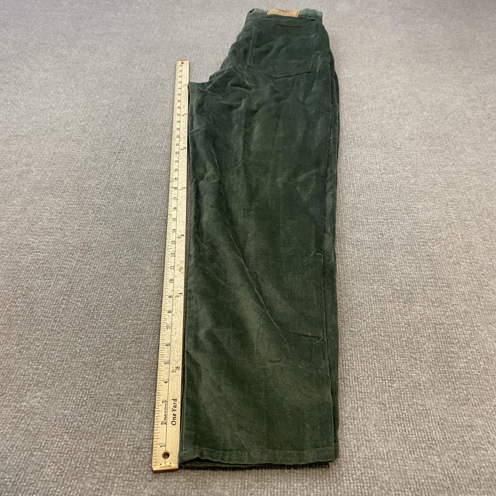 Woolrich Pants Women 10 Fits 29×31 Green Corduroy Relaxed Straight Leg High Rise
