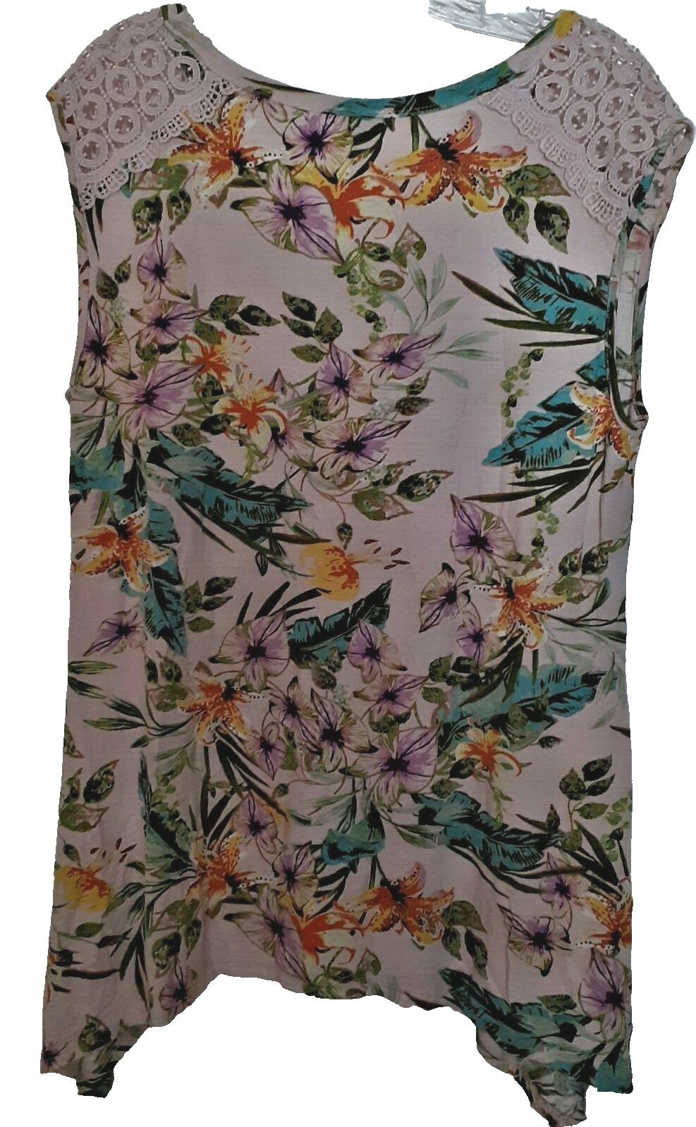 Cupio 95% viscose, 5% spandex pink multi floral embellished top Size M