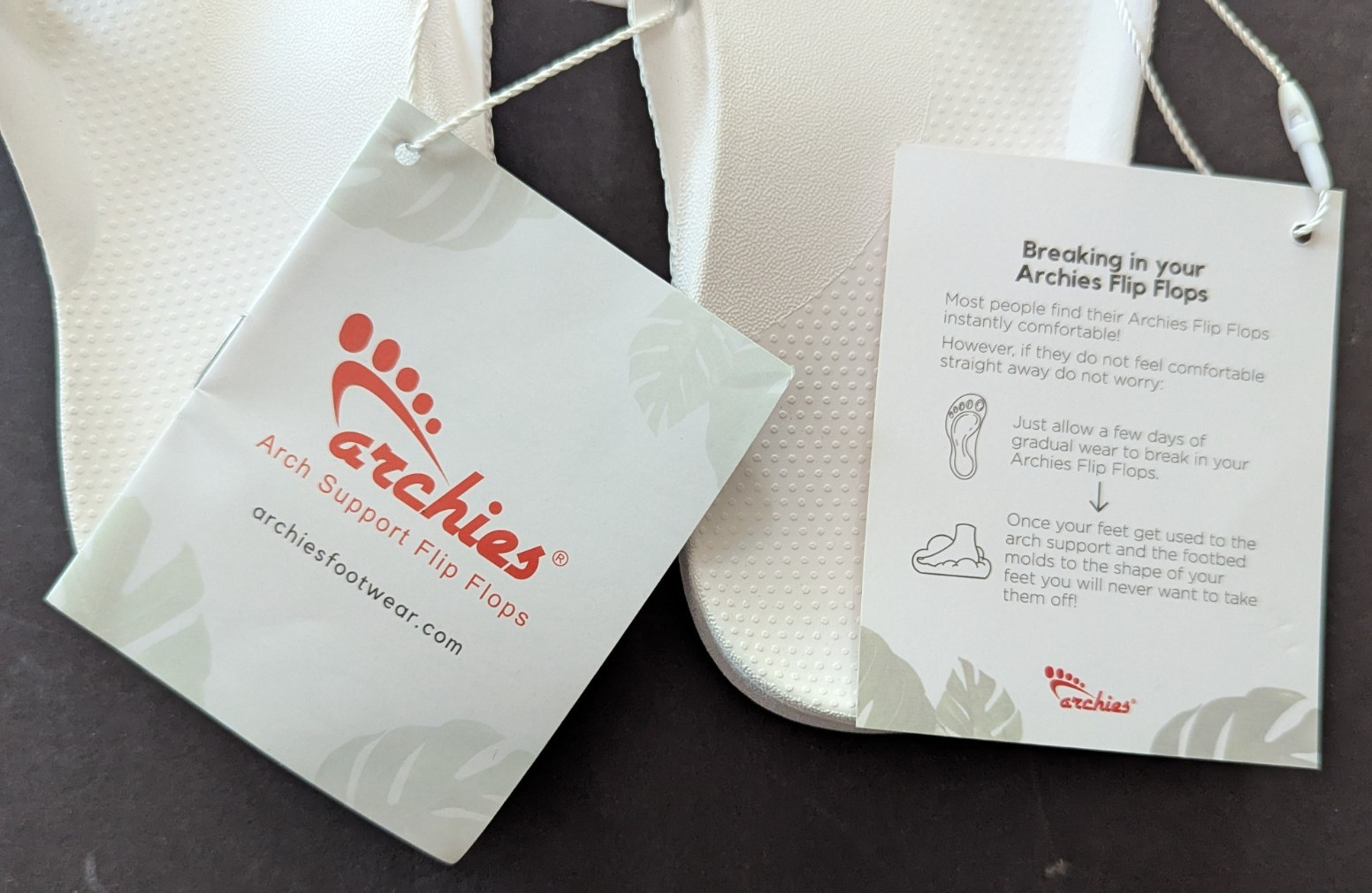 Archies Arch Support Thong Flip Flops White NWT Unisex Mens size 4 Womens size 5