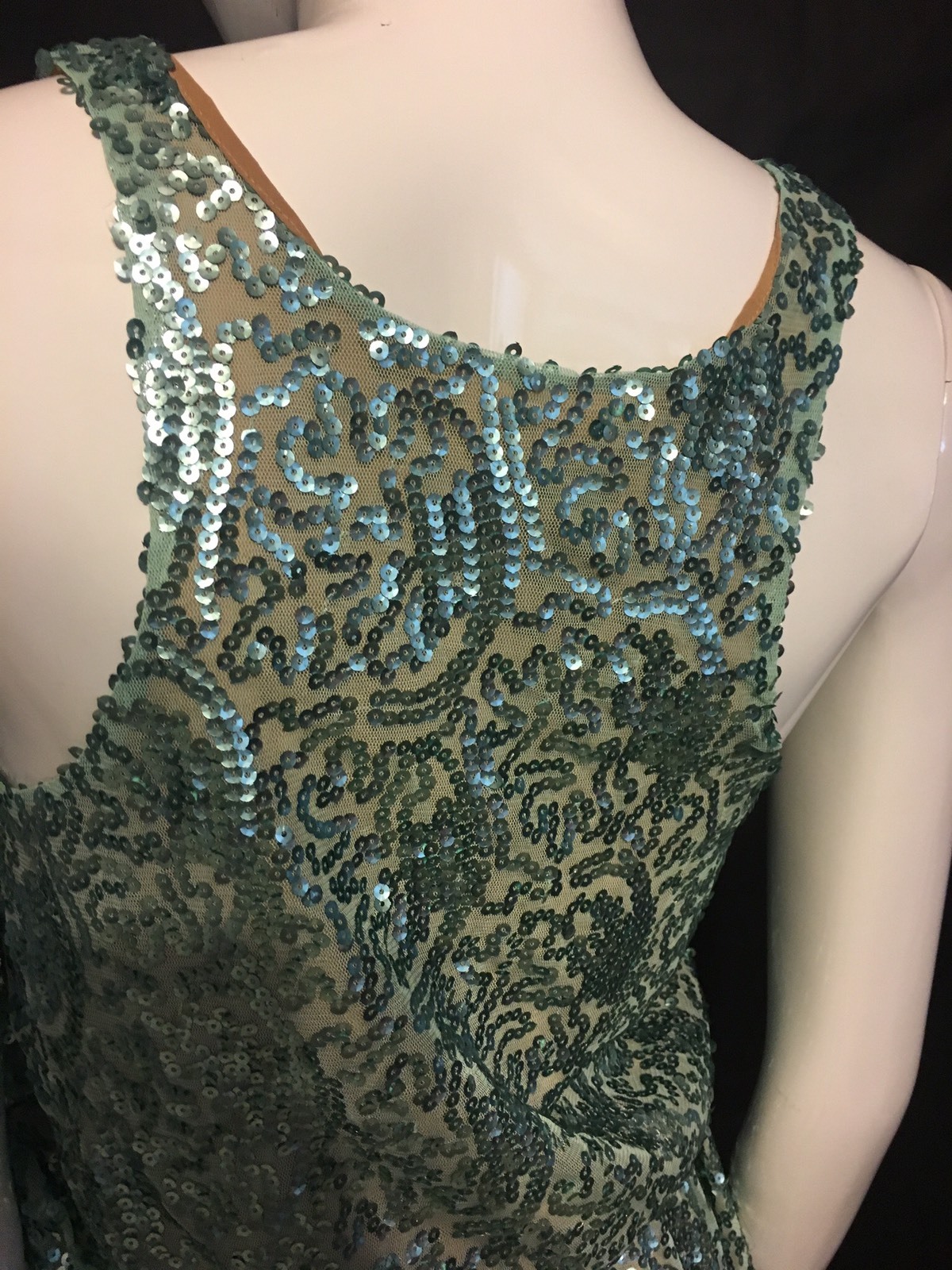 NEW! $220 Dress the Population Maryann Sleeveless Sequin Dress [SZ Medium] #e92