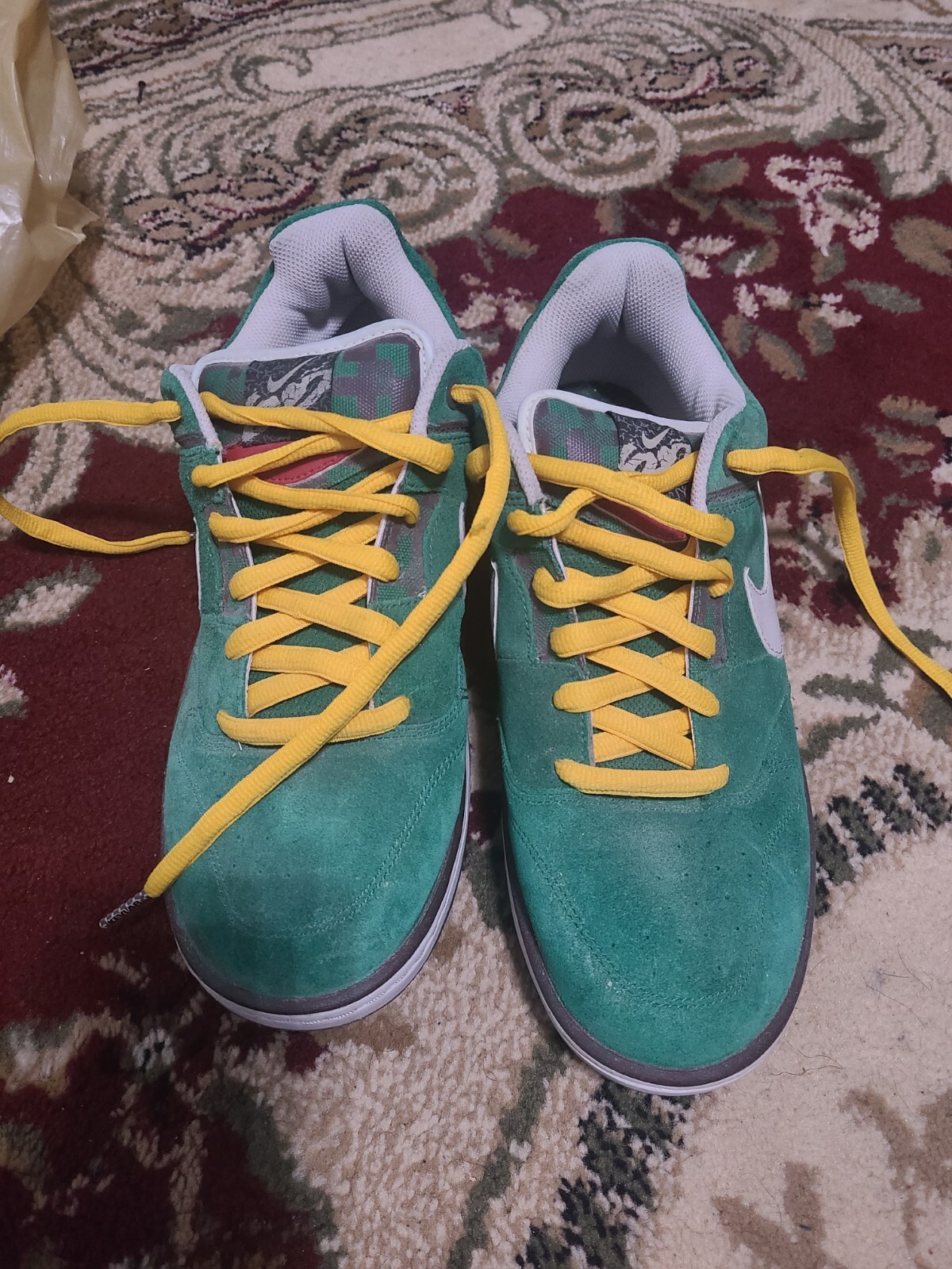 Nike shoes – 6.0 RARE Vintage Green/White Suede Nike Air Zoom Cush