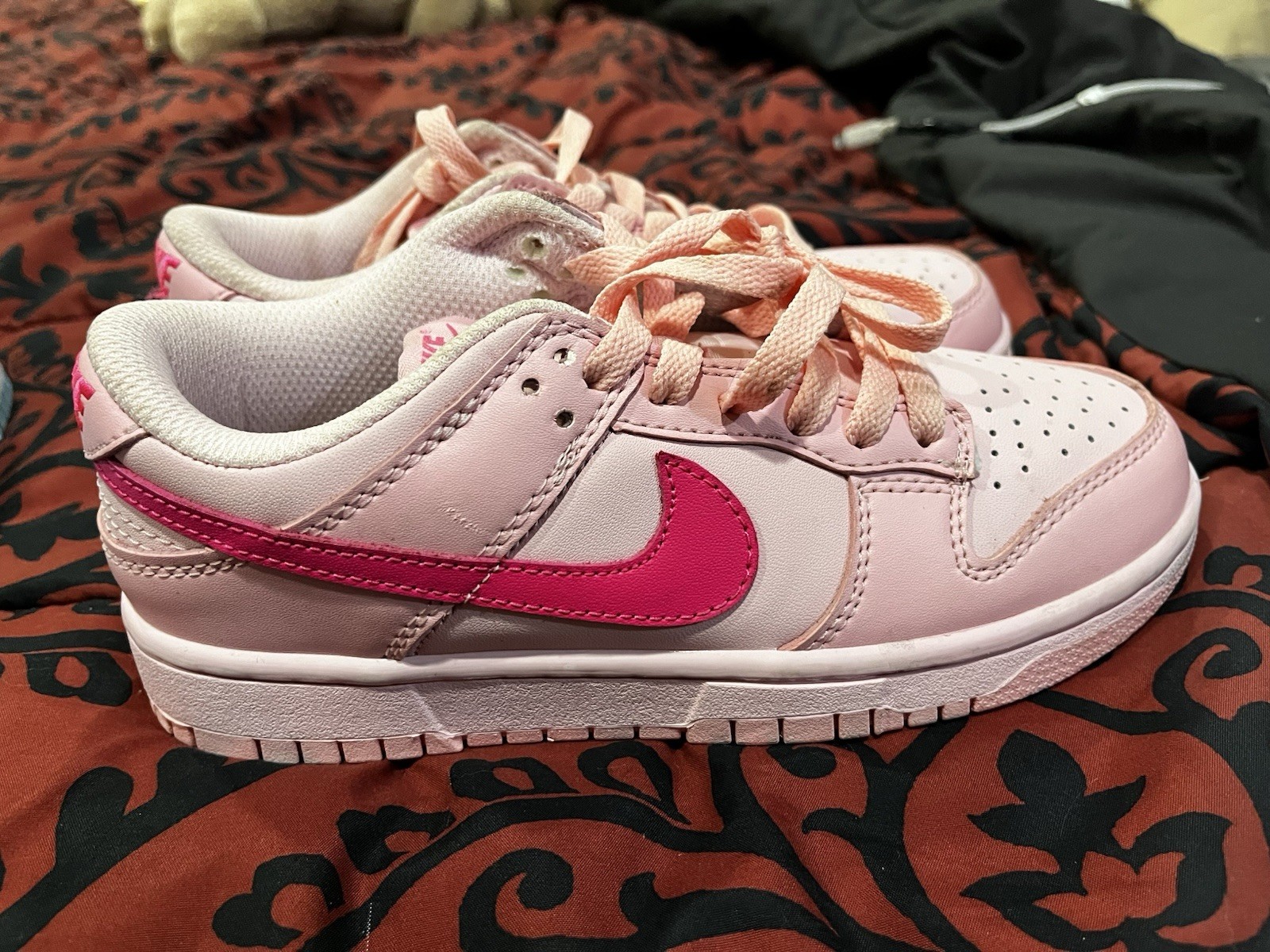 Nike Unisex Kids Sneaker US 4.5 Pink/White Low Top Lace-Up Logo