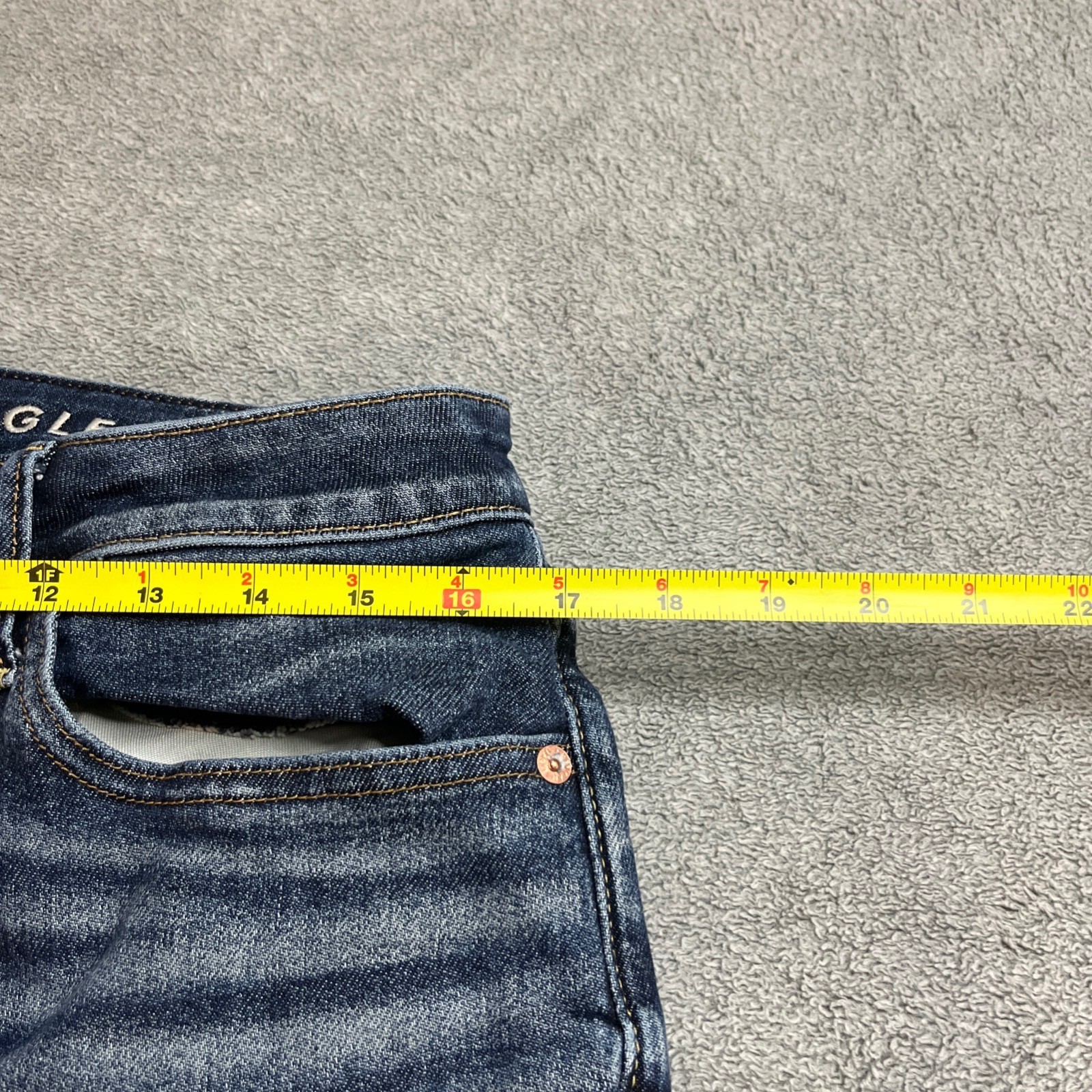 American Eagle Airflex+ Distressed Cut-off Denim Unisex Jhorts US 32 B181