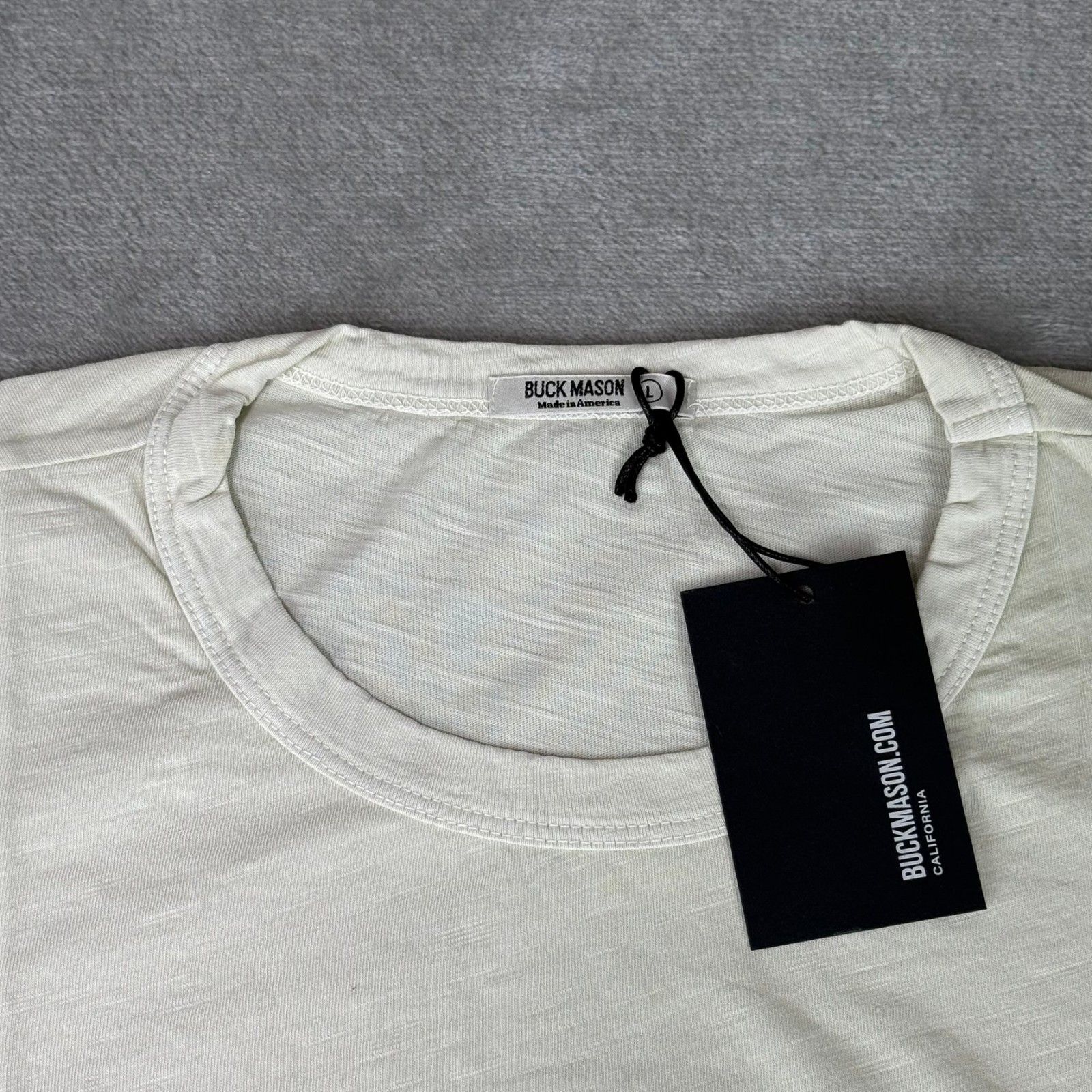 Buck Mason Venice Wash Slub Knit Curved Hem Tee Mens Large White Sand USA NWT