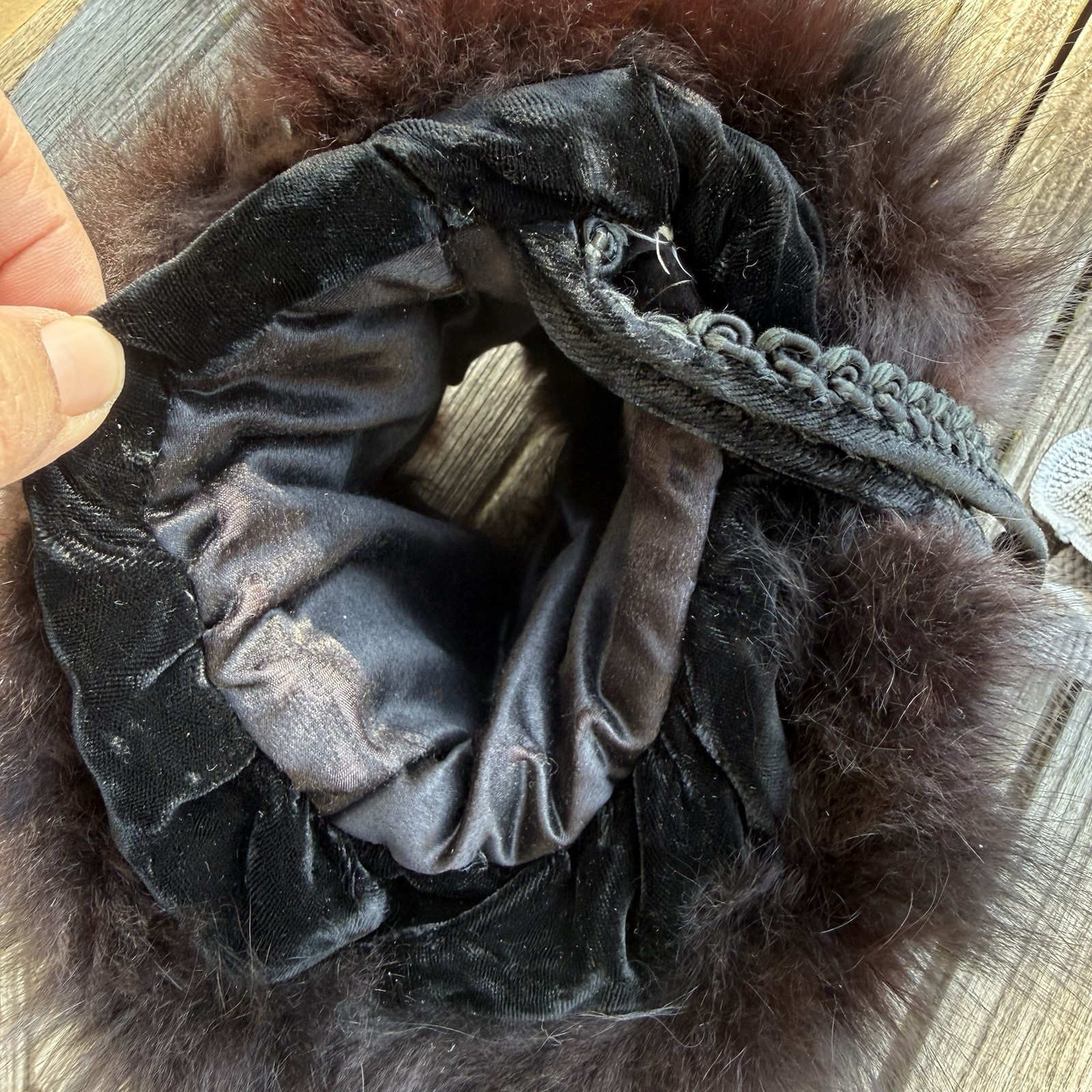 Vintage Mink Fur Muff w/ Hidden Clasp Purse Wrist Strap Brown Black GUC Luxury