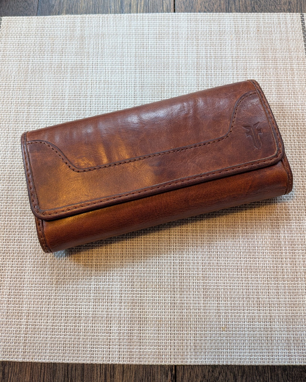 Frye Melissa Continental Snap Trifold Wallet Cognac Brown Distressed Leather