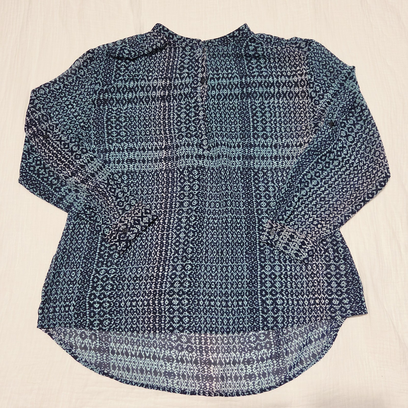 a.n.a. Women Plus Size 1X Blouse Blue Geometric Long Sleeve High Low Tunic Top