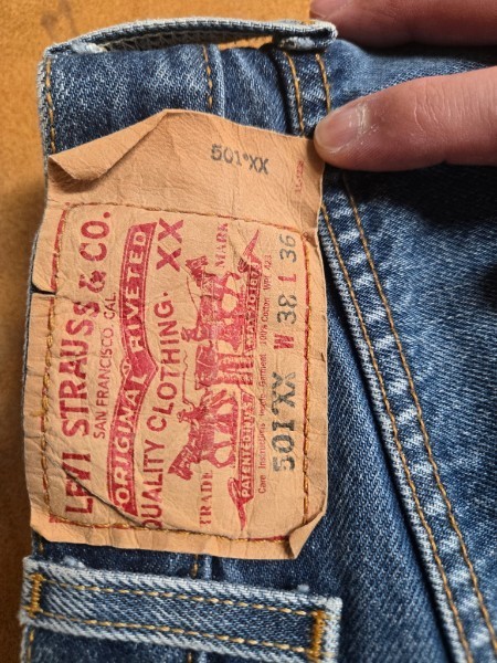 Levi 501 from 2004 501xx Made In Mexico Button Fly Denim Jeans 38×36.